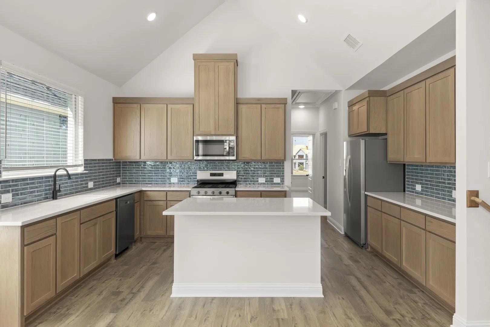 15. 2518 Campden Mews - Kitchen