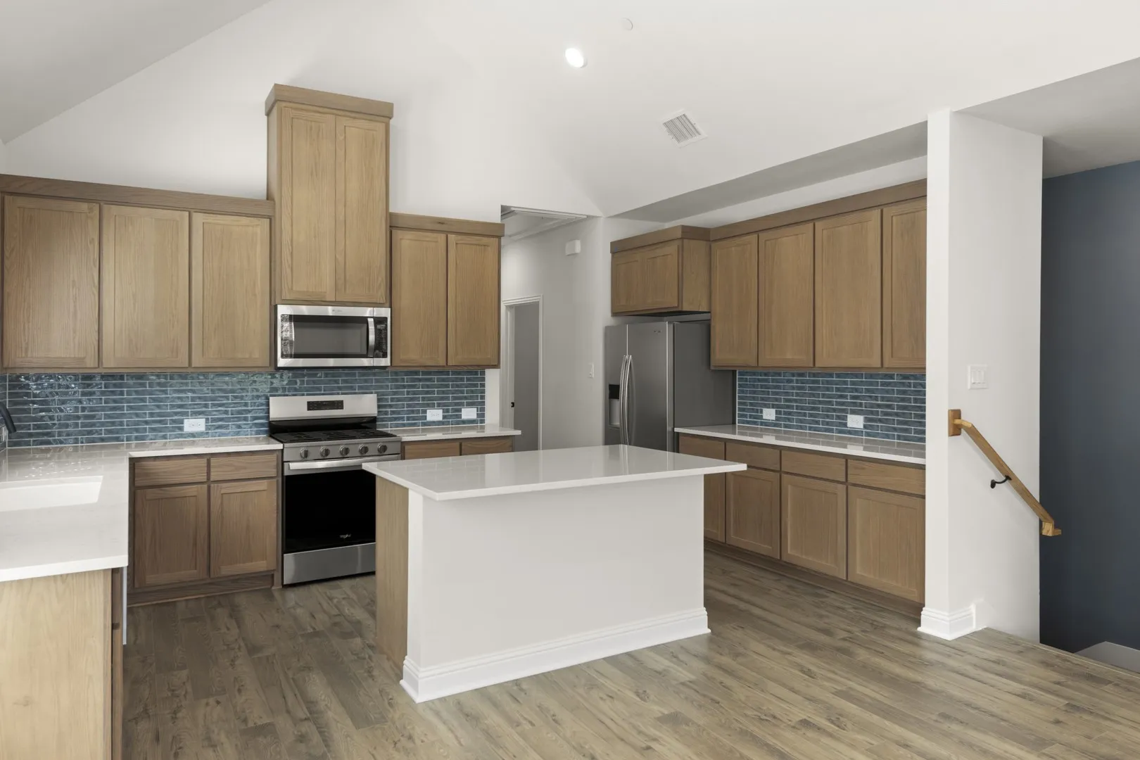 16. 2518 Campden Mews - Kitchen (2)