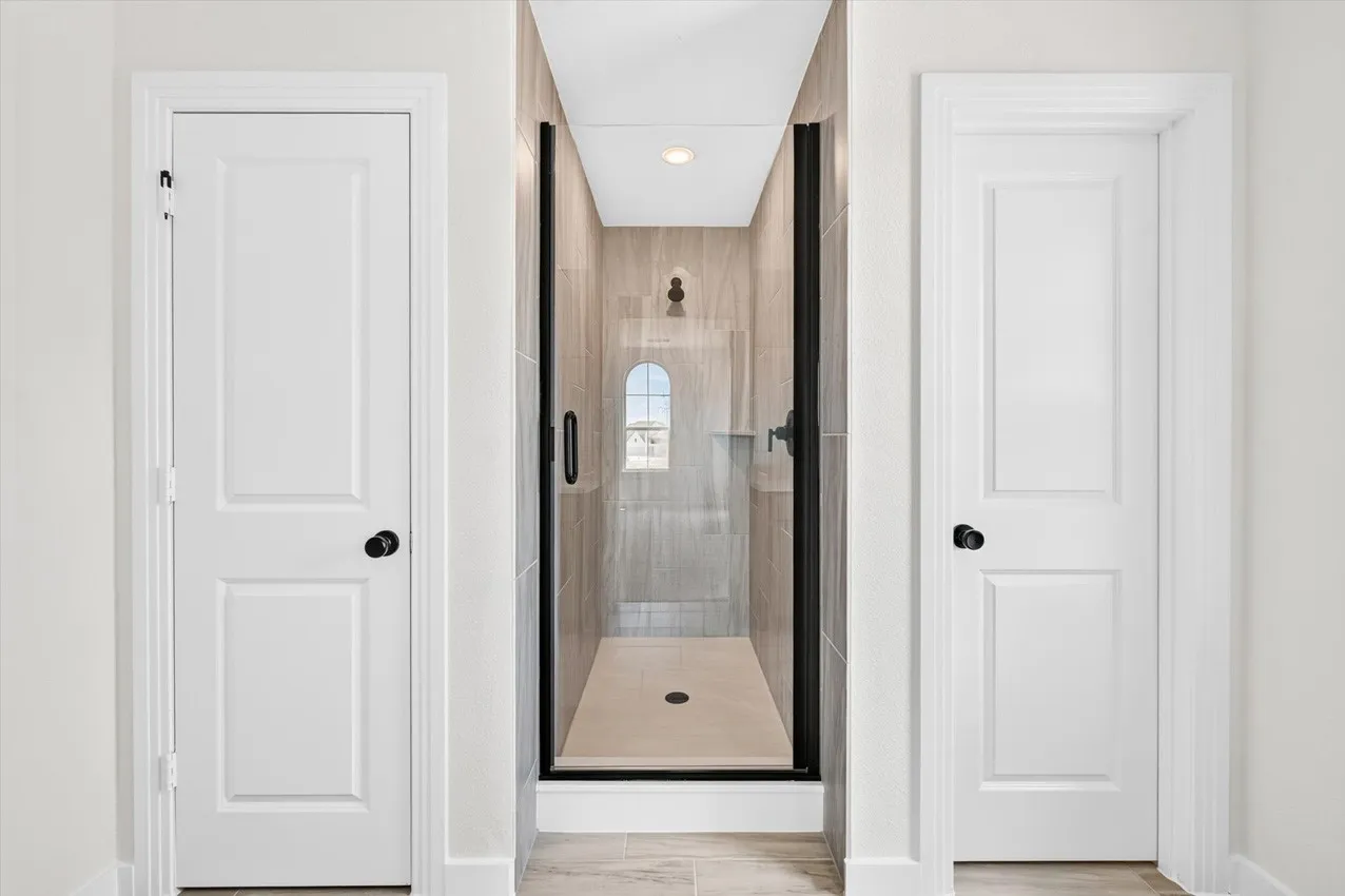 Flex Gen Suite Bathroom