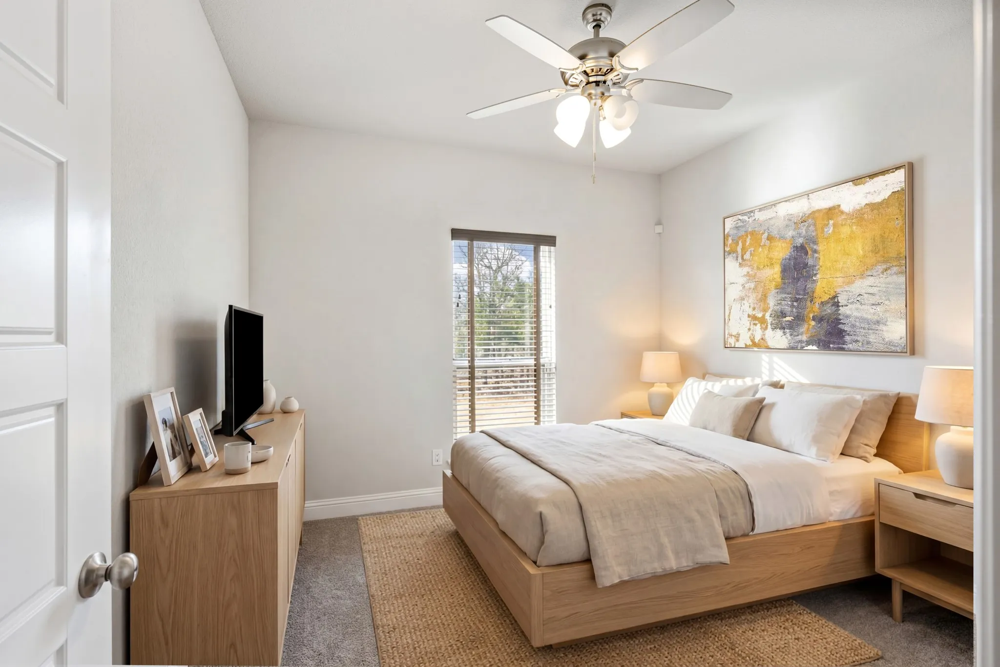 Secondary bedroom