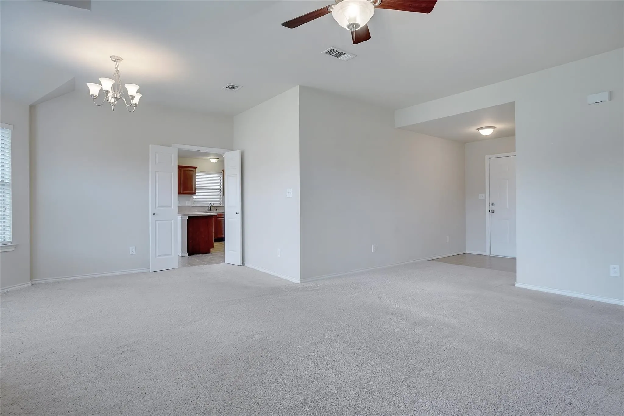Single Family Residence For Sale in Denton County , 222 Windmill Drive, Justin, Texas 76247, 3 Bedrooms, 2 Bathrooms, 2 Garage spaces, 1,532 Sqft, built in 2007, Price $315,000, mls#21186180, Real Estate Agent in Justin, Homes For Sale in Denton county, Homes For Sale in Justin, Realtor in Justin Texas, Real Estate Brokerage Independent Realty Texas, Luminita Cordes Realtor