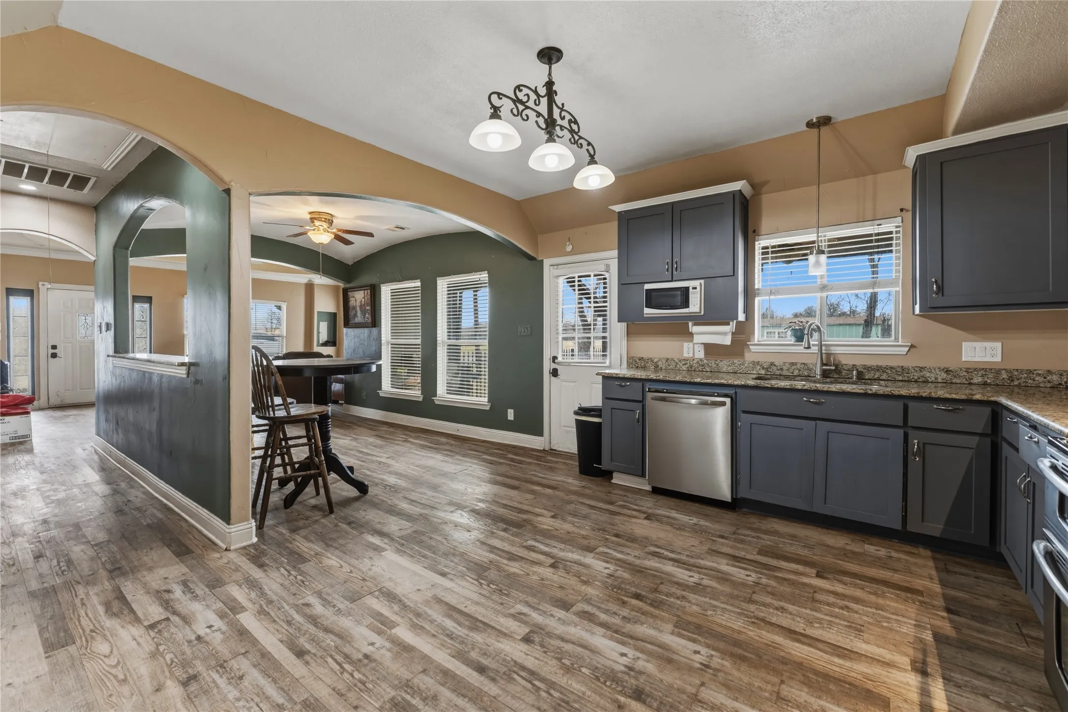Single Family Residence For Sale in Collin County , 110 Reese Street, Josephine, Texas 75173, 3 Bedrooms, 2 Bathrooms, Garage spaces, 1,500 Sqft, built in 2016, Preowned, Price $220,000, mls#21187720, Real Estate Agent in Josephine, Homes For Sale in Collin county, Homes For Sale in Josephine, Realtor in Josephine Texas, Real Estate Brokerage Independent Realty Texas, Luminita Cordes Realtor