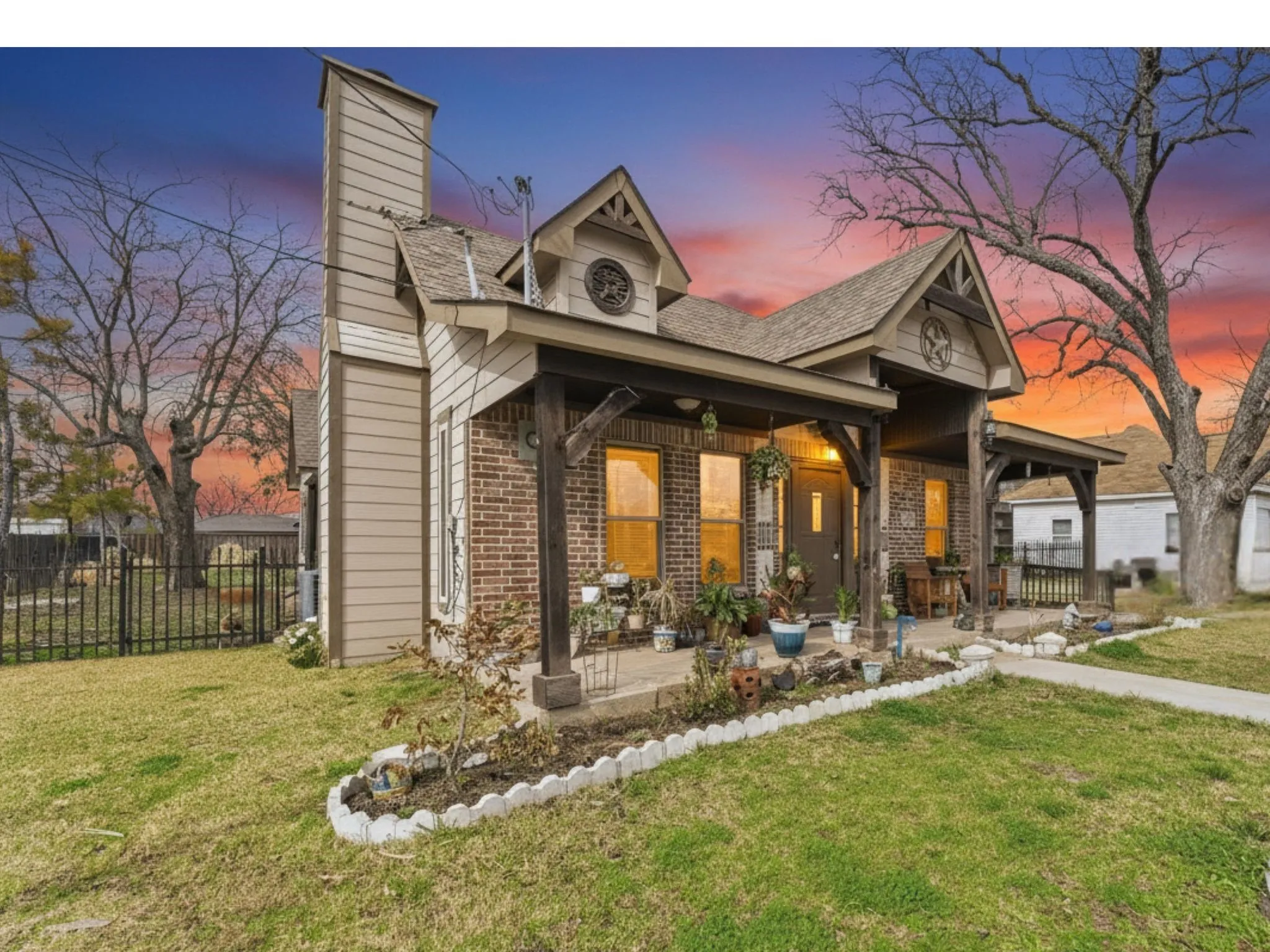 Single Family Residence For Sale in Collin County , 110 Reese Street, Josephine, Texas 75173, 3 Bedrooms, 2 Bathrooms, Garage spaces, 1,500 Sqft, built in 2016, Preowned, Price $220,000, mls#21187720, Real Estate Agent in Josephine, Homes For Sale in Collin county, Homes For Sale in Josephine, Realtor in Josephine Texas, Real Estate Brokerage Independent Realty Texas, Luminita Cordes Realtor