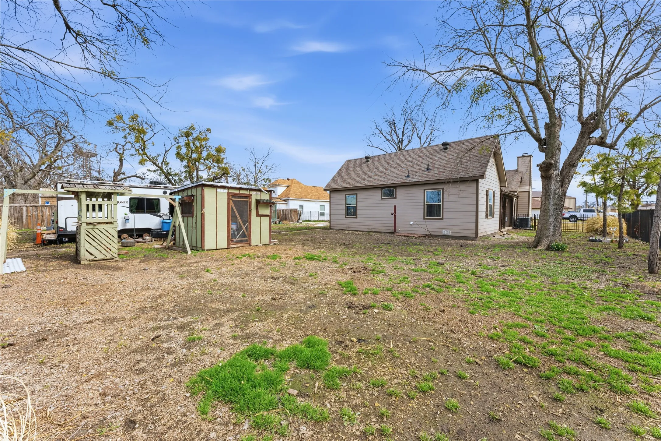 Single Family Residence For Sale in Collin County , 110 Reese Street, Josephine, Texas 75173, 3 Bedrooms, 2 Bathrooms, Garage spaces, 1,500 Sqft, built in 2016, Preowned, Price $220,000, mls#21187720, Real Estate Agent in Josephine, Homes For Sale in Collin county, Homes For Sale in Josephine, Realtor in Josephine Texas, Real Estate Brokerage Independent Realty Texas, Luminita Cordes Realtor