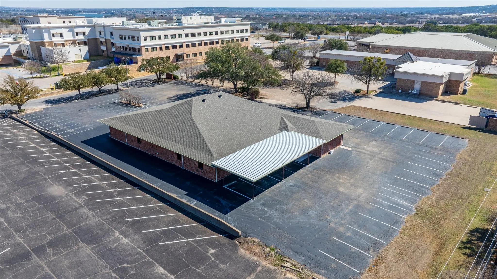 Office For Sale in Hood County , 1318 Paluxy Road, Granbury, Texas 76048, 0, 0, Garage spaces, 0 Sqft, built in 1986, Preowned, mls#21185984, Real Estate Agent in Granbury, Homes For Sale in Hood county, Homes For Sale in Granbury, Realtor in Granbury Texas, Real Estate Brokerage Independent Realty Texas, Luminita Cordes Realtor