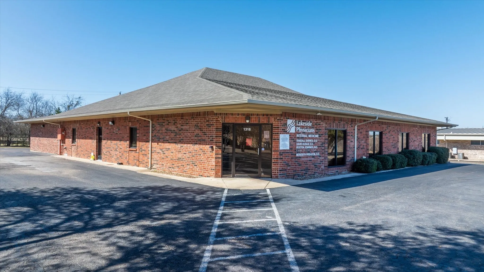 Office For Sale in Hood County , 1318 Paluxy Road, Granbury, Texas 76048, 0, 0, Garage spaces, 0 Sqft, built in 1986, Preowned, mls#21185984, Real Estate Agent in Granbury, Homes For Sale in Hood county, Homes For Sale in Granbury, Realtor in Granbury Texas, Real Estate Brokerage Independent Realty Texas, Luminita Cordes Realtor