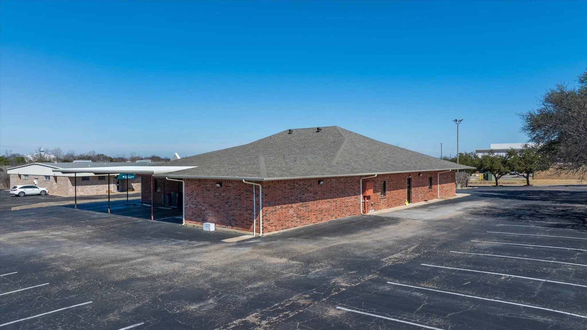 Office For Sale in Hood County , 1318 Paluxy Road, Granbury, Texas 76048, 0, 0, Garage spaces, 0 Sqft, built in 1986, Preowned, mls#21185984, Real Estate Agent in Granbury, Homes For Sale in Hood county, Homes For Sale in Granbury, Realtor in Granbury Texas, Real Estate Brokerage Independent Realty Texas, Luminita Cordes Realtor