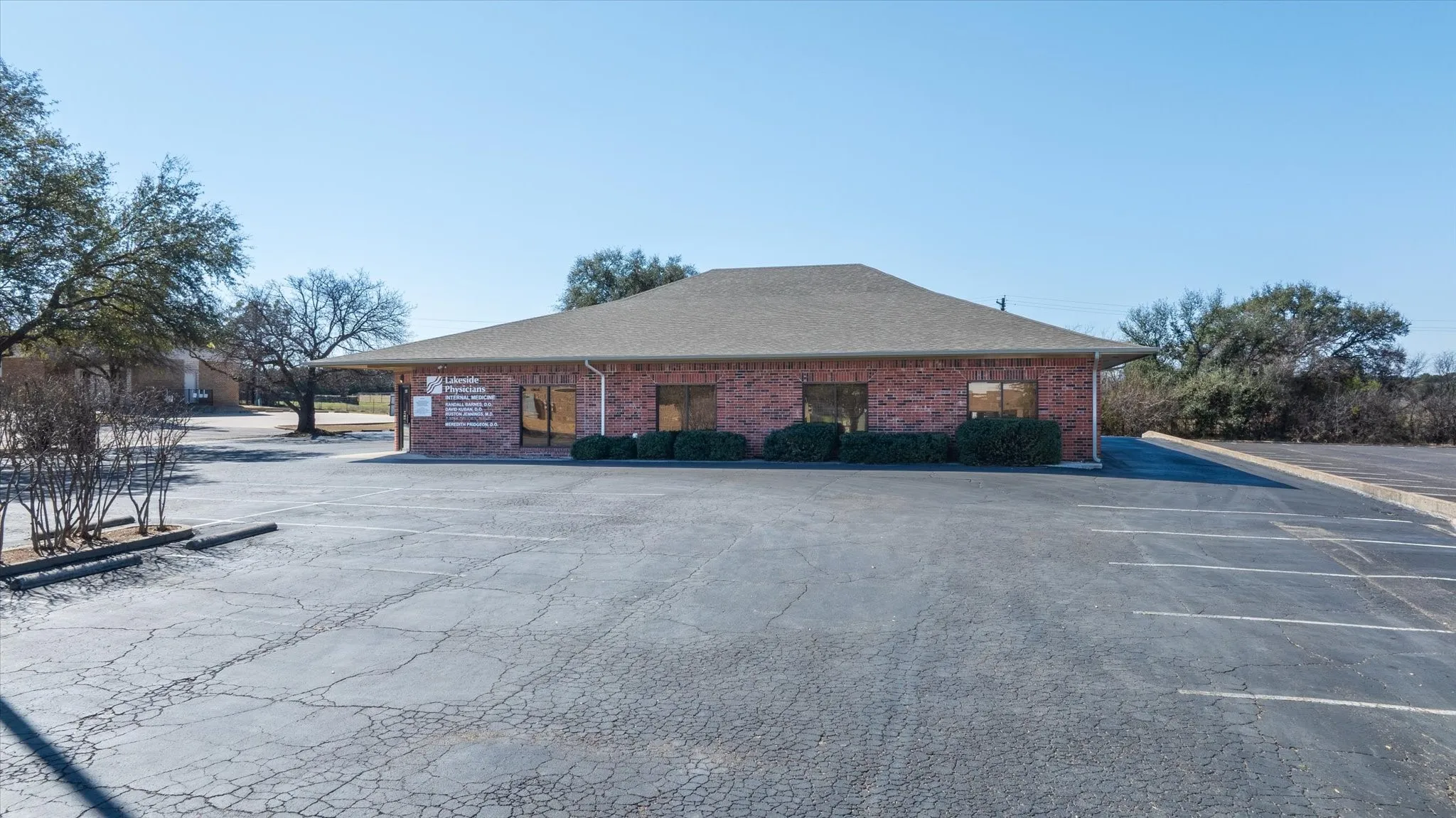 Office For Sale in Hood County , 1318 Paluxy Road, Granbury, Texas 76048, 0, 0, Garage spaces, 0 Sqft, built in 1986, Preowned, mls#21185984, Real Estate Agent in Granbury, Homes For Sale in Hood county, Homes For Sale in Granbury, Realtor in Granbury Texas, Real Estate Brokerage Independent Realty Texas, Luminita Cordes Realtor