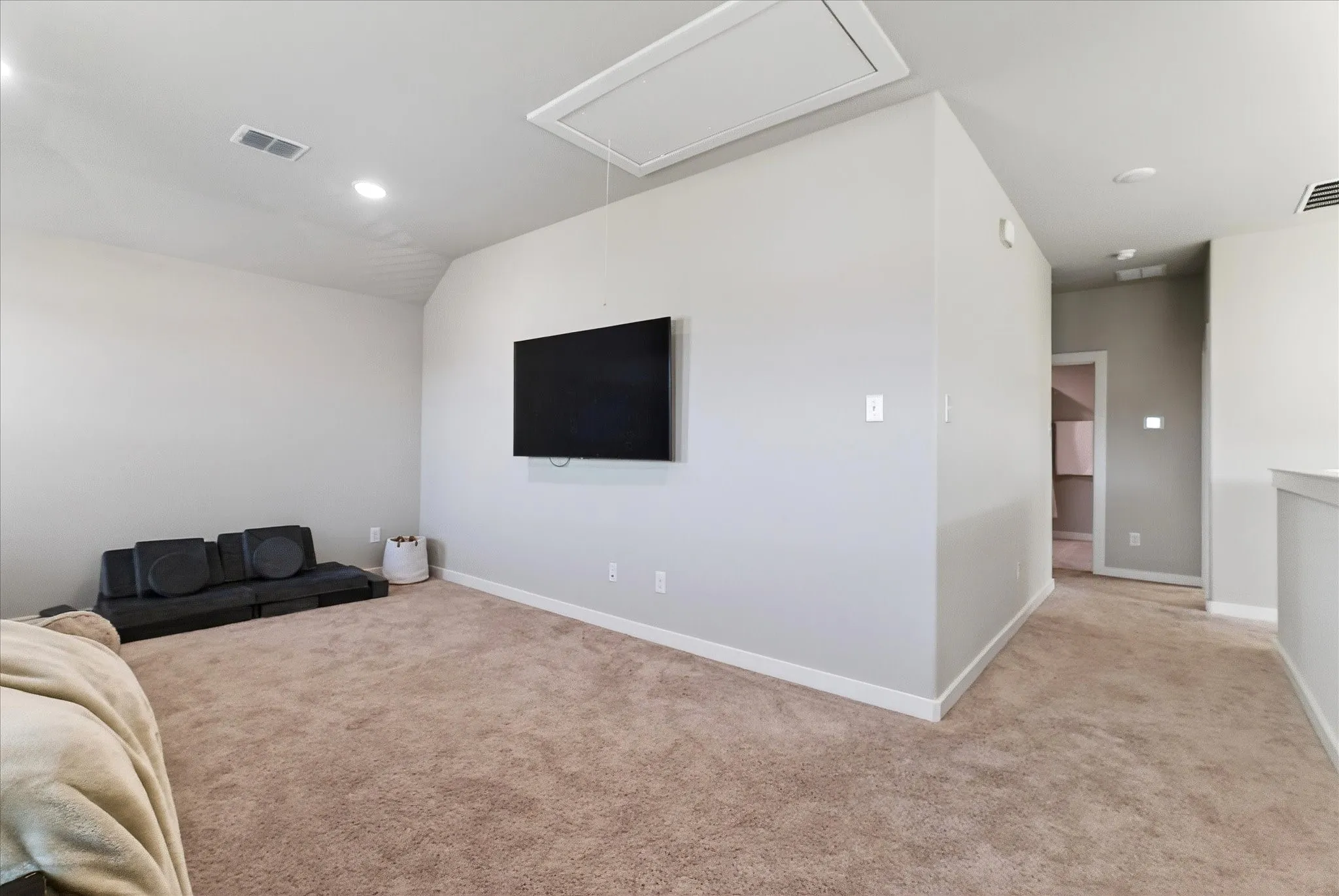 Single Family Residence For Sale in Collin County , 4713 Whitehill Trail, Princeton, Texas 75071, 4 Bedroom, 3 Bathroom, 22 Garage spaces, 2,367 Sqft, built in 2023, Preowned, mls#21187737, Real Estate Agent in Princeton, Homes For Sale in Collin county, Homes For Sale in Princeton, Realtor in Princeton Texas, Real Estate Brokerage Independent Realty Texas, Luminita Cordes Realtor