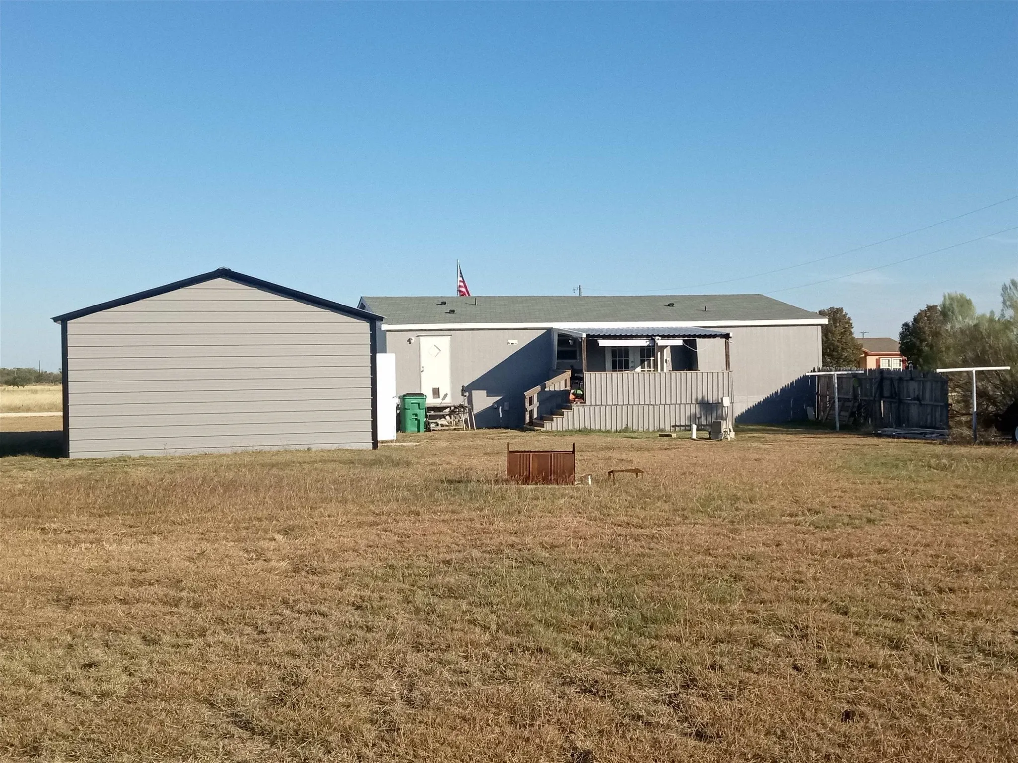 Mobile Home For Sale in Coleman County , 1001 ELIZABETH, Coleman, Texas 76834, 3 Bedroom, 2 Bathroom, 1 Garage spaces, 1,408 Sqft, built in 2009, Price $189,000, mls#21187897, Real Estate Agent in Coleman, Homes For Sale in Coleman county, Homes For Sale in Coleman, Realtor in Coleman Texas, Real Estate Brokerage Independent Realty Texas, Luminita Cordes Realtor