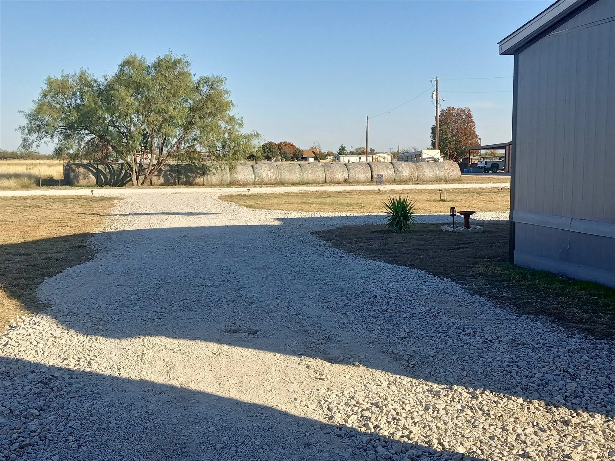 Mobile Home For Sale in Coleman County , 1001 ELIZABETH, Coleman, Texas 76834, 3 Bedroom, 2 Bathroom, 1 Garage spaces, 1,408 Sqft, built in 2009, Price $189,000, mls#21187897, Real Estate Agent in Coleman, Homes For Sale in Coleman county, Homes For Sale in Coleman, Realtor in Coleman Texas, Real Estate Brokerage Independent Realty Texas, Luminita Cordes Realtor