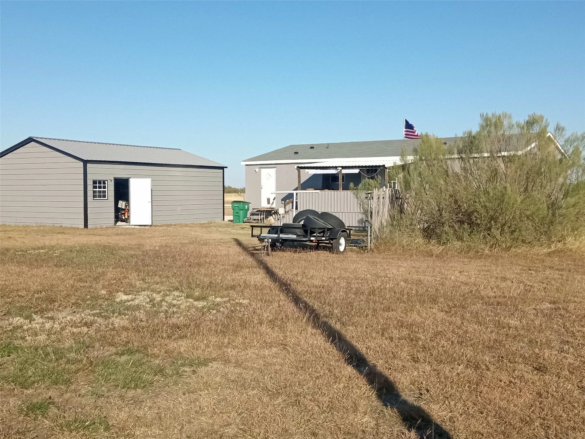 Mobile Home For Sale in Coleman County , 1001 ELIZABETH, Coleman, Texas 76834, 3 Bedroom, 2 Bathroom, 1 Garage spaces, 1,408 Sqft, built in 2009, Price $189,000, mls#21187897, Real Estate Agent in Coleman, Homes For Sale in Coleman county, Homes For Sale in Coleman, Realtor in Coleman Texas, Real Estate Brokerage Independent Realty Texas, Luminita Cordes Realtor