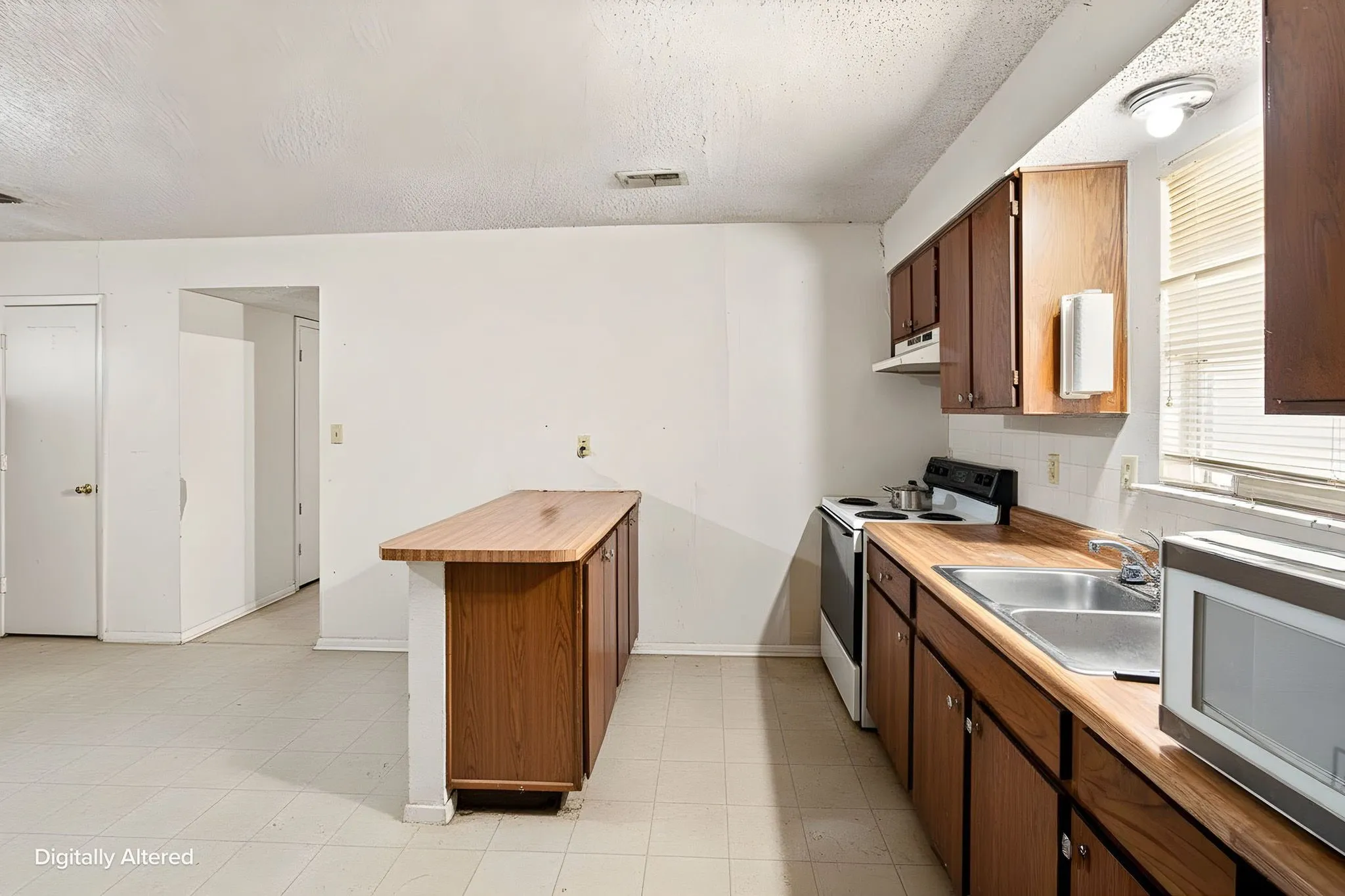 Single Family Residence For Sale in Tarrant County , 1537 Coral Cut Off, Pelican Bay, Texas 76020, 2 Bedroom, 2 Bathroom, 1 Garage spaces, 903 Sqft, built in 1984, Preowned, mls#21187250, Real Estate Agent in Pelican Bay, Homes For Sale in Tarrant county, Homes For Sale in Pelican Bay, Realtor in Pelican Bay Texas, Real Estate Brokerage Independent Realty Texas, Luminita Cordes Realtor