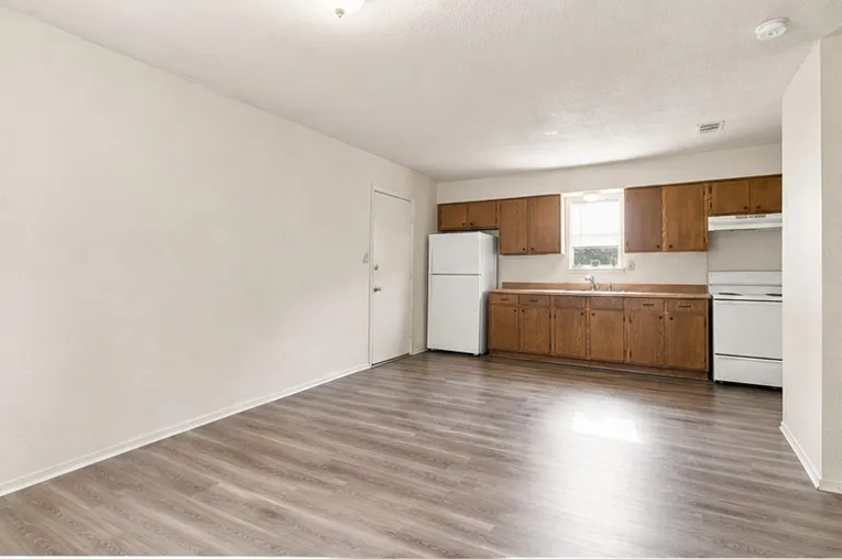 Single Family Residence For Sale in Tarrant County , 1836 Coral Road, Pelican Bay, Texas 76020, 3 Bedroom, 1 Bathroom, 1 Garage spaces, 792 Sqft, built in 1984, Preowned, mls#21187184, Real Estate Agent in Pelican Bay, Homes For Sale in Tarrant county, Homes For Sale in Pelican Bay, Realtor in Pelican Bay Texas, Real Estate Brokerage Independent Realty Texas, Luminita Cordes Realtor
