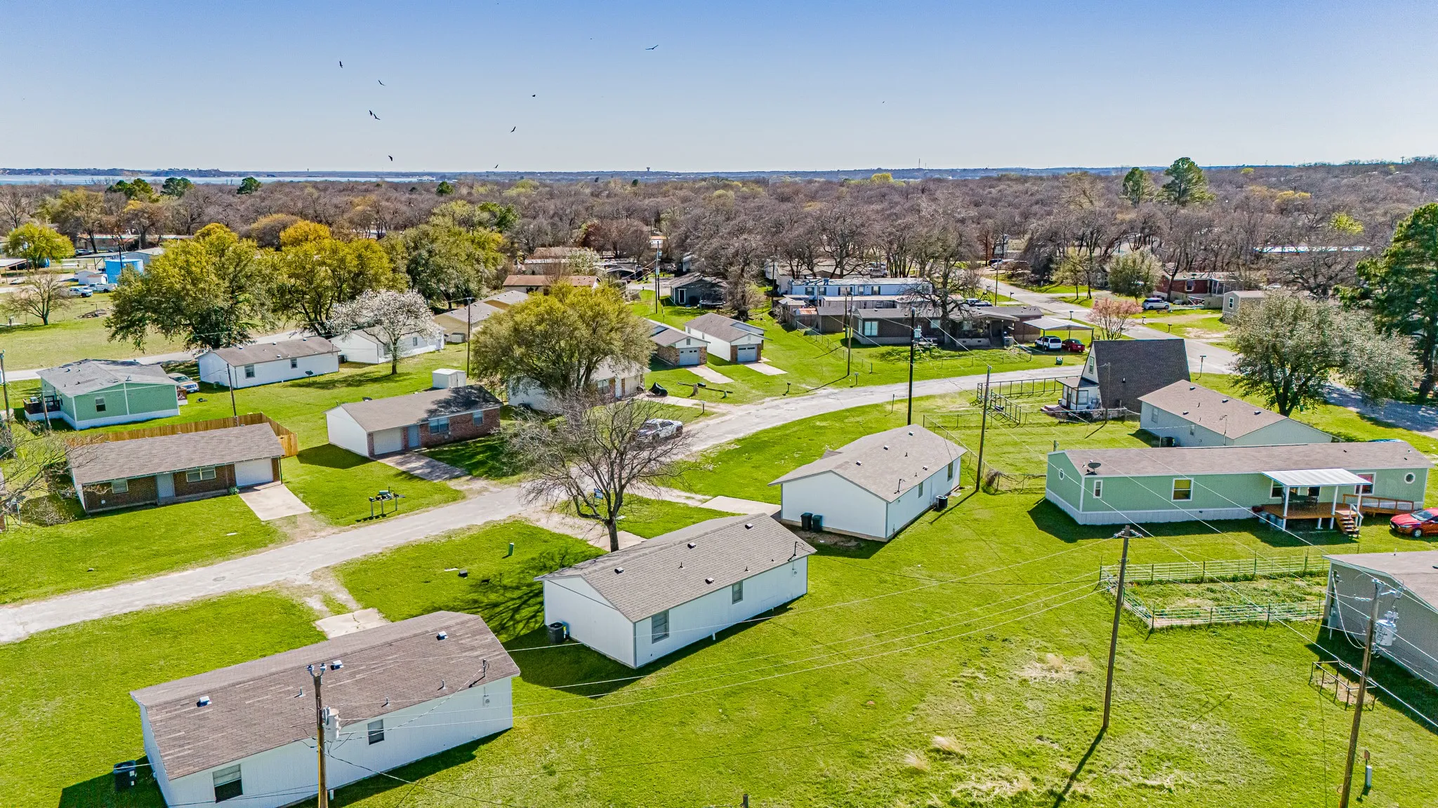 Single Family Residence For Sale in Tarrant County , 1517 Coral Cut Off, Pelican Bay, Texas 76020, 2 Bedroom, 1 Bathroom, 1 Garage spaces, 696 Sqft, built in 1984, Preowned, mls#21187180, Real Estate Agent in Pelican Bay, Homes For Sale in Tarrant county, Homes For Sale in Pelican Bay, Realtor in Pelican Bay Texas, Real Estate Brokerage Independent Realty Texas, Luminita Cordes Realtor