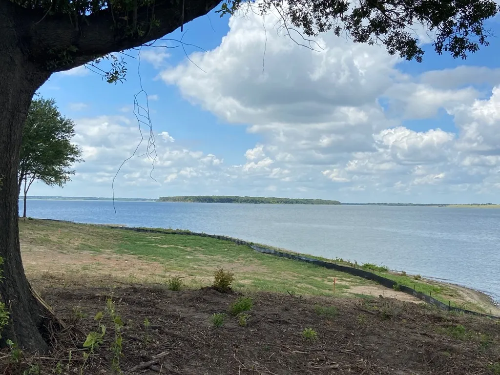 Unimproved Land For Sale in Kaufman County , 1540 Shoreline Drive, Mabank, Texas 75143, 0, 0, Garage spaces, 0 Sqft, built in 0, Price $309,000, mls#21188064, Real Estate Agent in Mabank, Homes For Sale in Kaufman county, Homes For Sale in Mabank, Realtor in Mabank Texas, Real Estate Brokerage Independent Realty Texas, Luminita Cordes Realtor