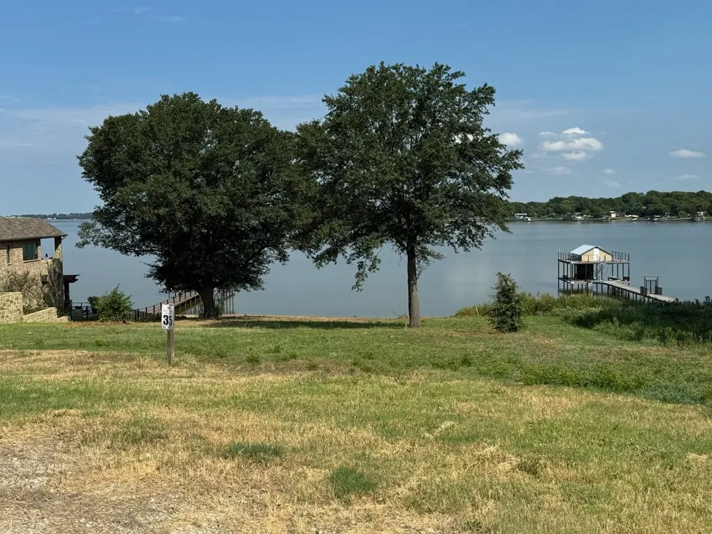 Unimproved Land For Sale in Kaufman County , 1540 Shoreline Drive, Mabank, Texas 75143, 0, 0, Garage spaces, 0 Sqft, built in 0, Price $309,000, mls#21188064, Real Estate Agent in Mabank, Homes For Sale in Kaufman county, Homes For Sale in Mabank, Realtor in Mabank Texas, Real Estate Brokerage Independent Realty Texas, Luminita Cordes Realtor