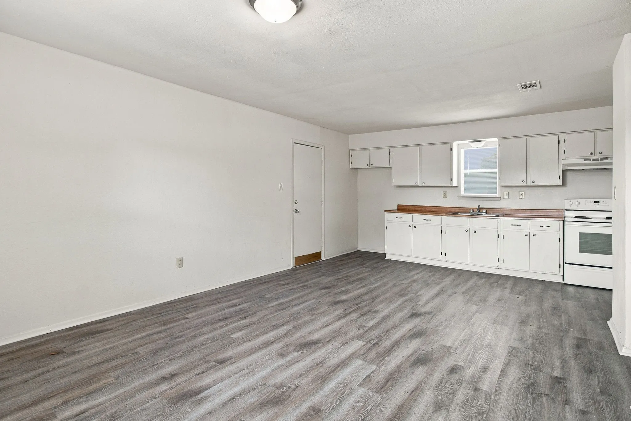 Living Room to Kitchen