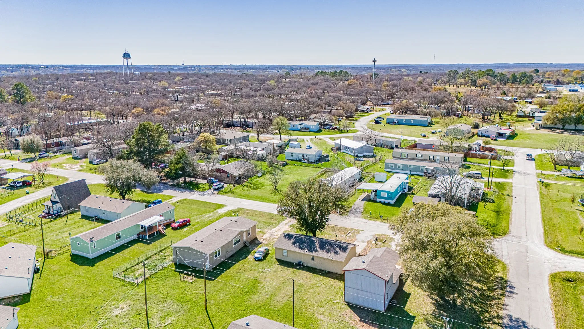 Single Family Residence For Sale in Tarrant County , 1848 Coral Road, Pelican Bay, Texas 76020, 3 Bedroom, 1 Bathroom, 1 Garage spaces, 792 Sqft, built in 1984, Preowned, mls#21187179, Real Estate Agent in Pelican Bay, Homes For Sale in Tarrant county, Homes For Sale in Pelican Bay, Realtor in Pelican Bay Texas, Real Estate Brokerage Independent Realty Texas, Luminita Cordes Realtor