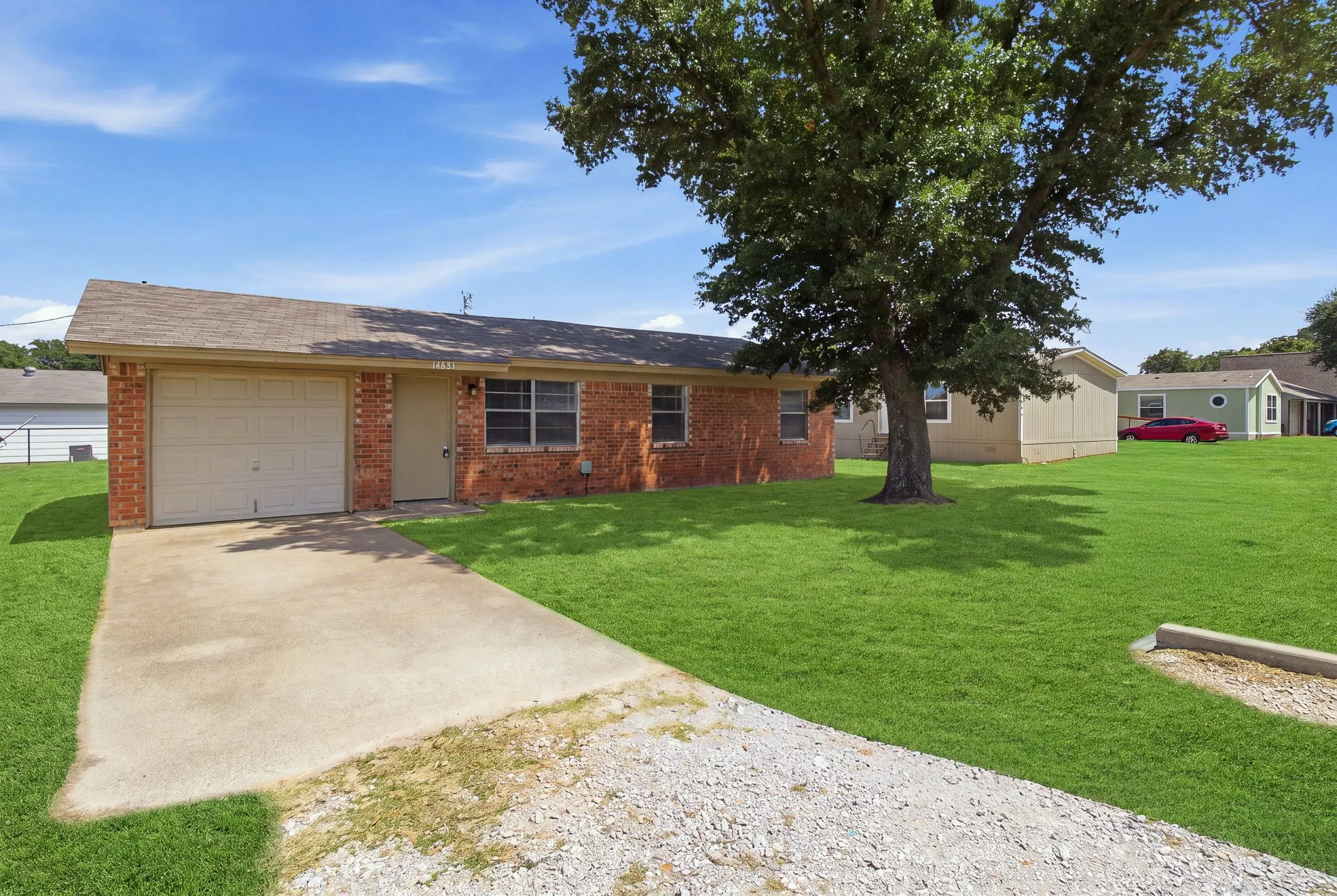 Single Family Residence For Sale in Tarrant County , 1848 Coral Road, Pelican Bay, Texas 76020, 3 Bedroom, 1 Bathroom, 1 Garage spaces, 792 Sqft, built in 1984, Preowned, mls#21187179, Real Estate Agent in Pelican Bay, Homes For Sale in Tarrant county, Homes For Sale in Pelican Bay, Realtor in Pelican Bay Texas, Real Estate Brokerage Independent Realty Texas, Luminita Cordes Realtor
