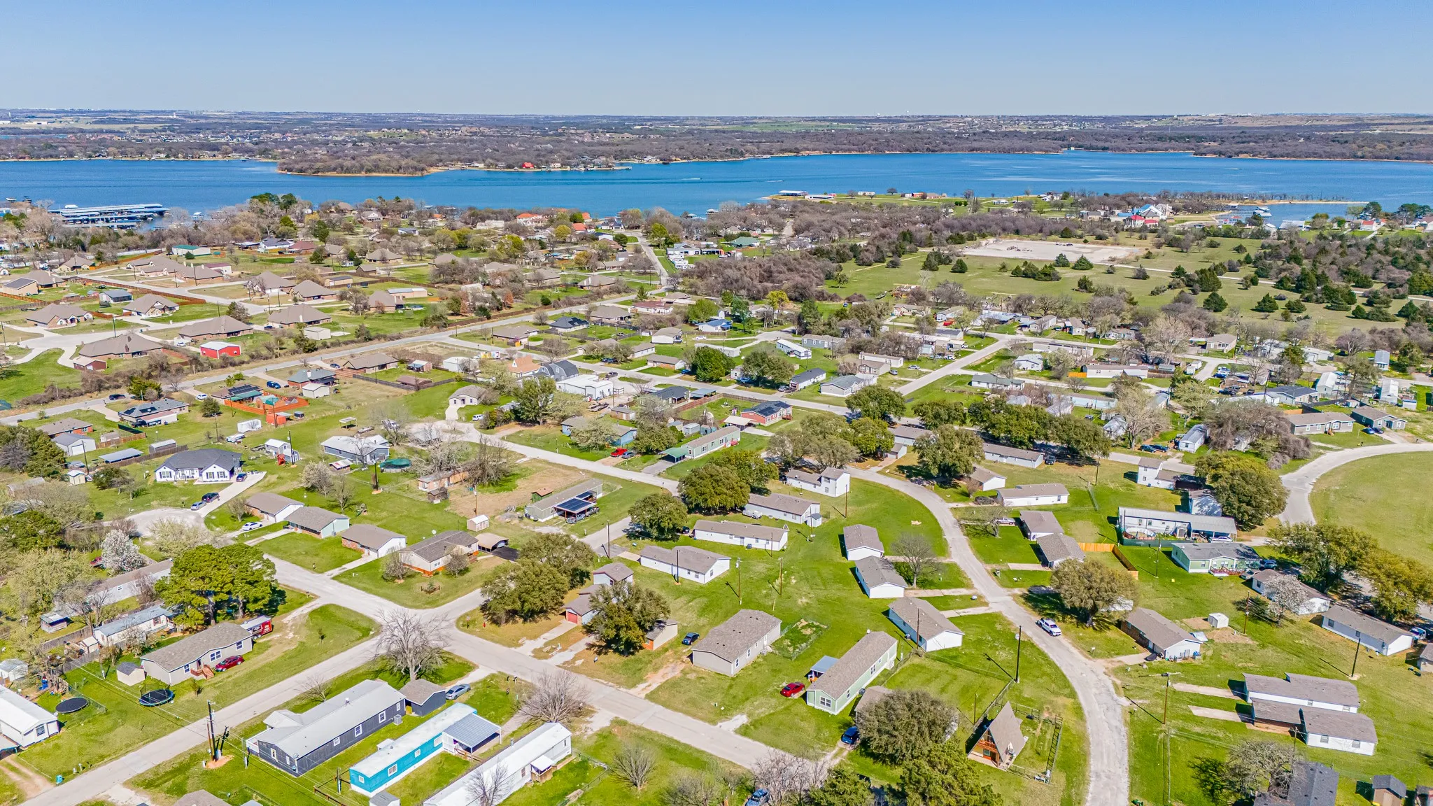 Single Family Residence For Sale in Tarrant County , 1848 Coral Road, Pelican Bay, Texas 76020, 3 Bedroom, 1 Bathroom, 1 Garage spaces, 792 Sqft, built in 1984, Preowned, mls#21187179, Real Estate Agent in Pelican Bay, Homes For Sale in Tarrant county, Homes For Sale in Pelican Bay, Realtor in Pelican Bay Texas, Real Estate Brokerage Independent Realty Texas, Luminita Cordes Realtor
