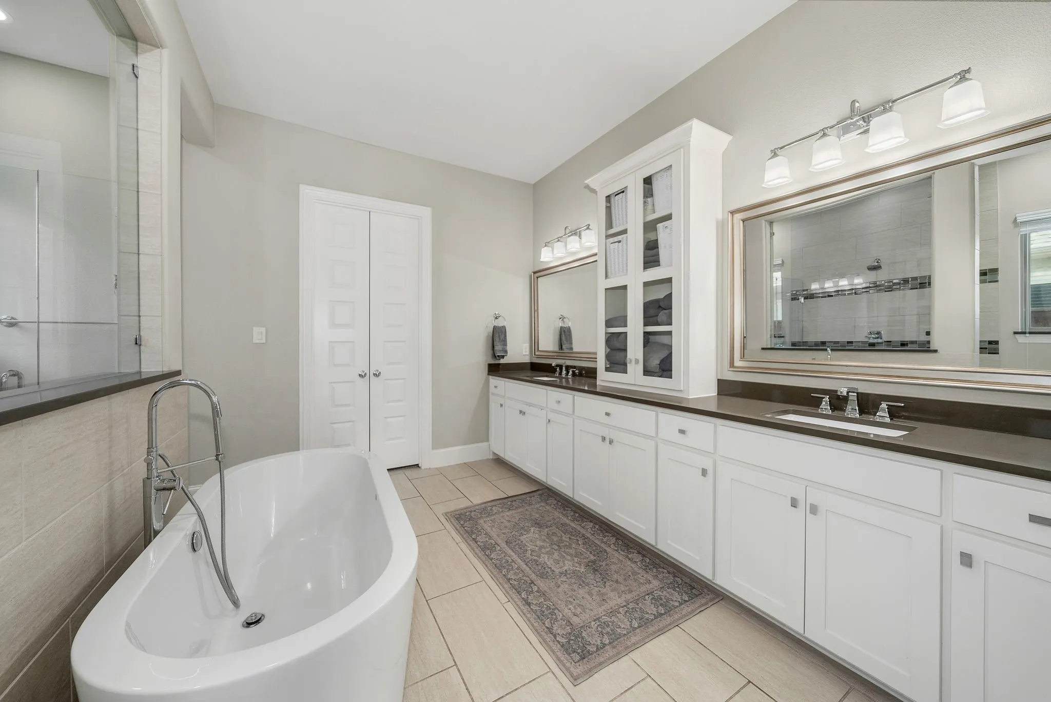 Single Family Residence For Sale in Collin County , 1107 S Sarah Street, Allen, Texas 75013, 4 Bedroom, 4 Bathroom, 3 Garage spaces, 4,010 Sqft, built in 2015, Preowned, mls#21184045, Real Estate Agent in Allen, Homes For Sale in Collin county, Homes For Sale in Allen, Realtor in Allen Texas, Real Estate Brokerage Independent Realty Texas, Luminita Cordes Realtor