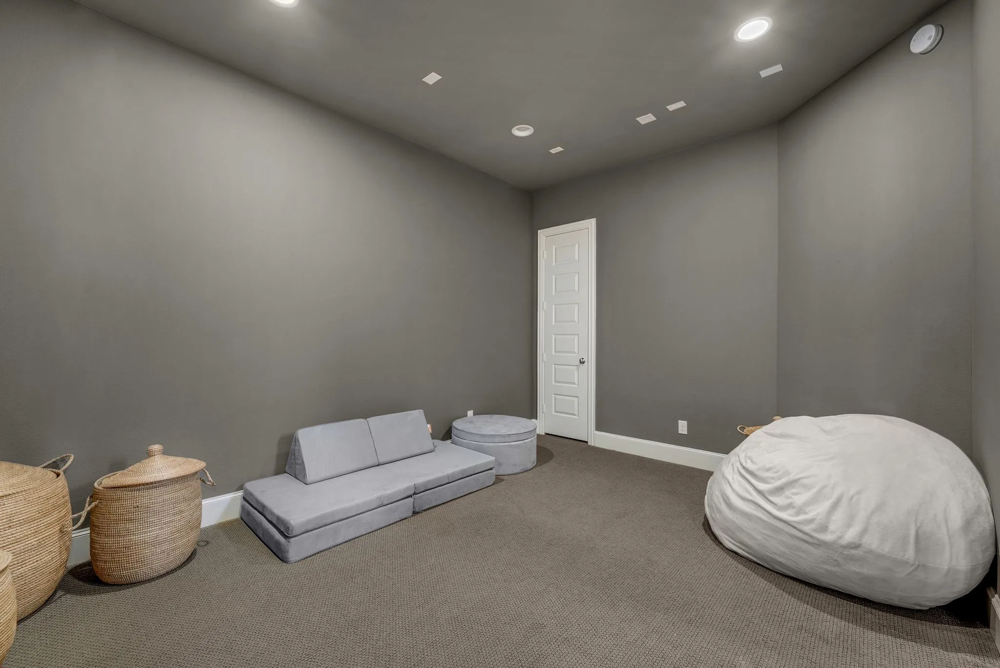 Single Family Residence For Sale in Collin County , 1107 S Sarah Street, Allen, Texas 75013, 4 Bedroom, 4 Bathroom, 3 Garage spaces, 4,010 Sqft, built in 2015, Preowned, mls#21184045, Real Estate Agent in Allen, Homes For Sale in Collin county, Homes For Sale in Allen, Realtor in Allen Texas, Real Estate Brokerage Independent Realty Texas, Luminita Cordes Realtor