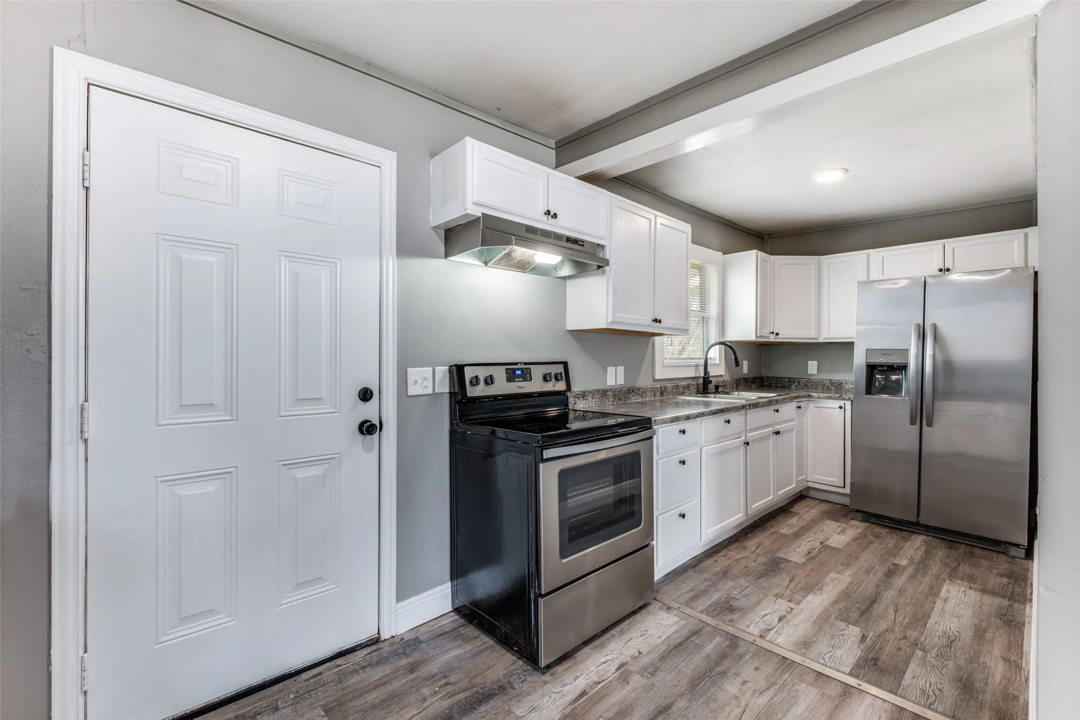 Single Family Residence For Sale in Dallas County , 3111 Arizona Avenue, Dallas, Texas 75216, 3 Bedroom, 2 Bathroom, Garage spaces, 1,070 Sqft, built in 1946, Preowned, mls#21187950, Real Estate Agent in Dallas, Homes For Sale in Dallas county, Homes For Sale in Dallas, Realtor in Dallas Texas, Real Estate Brokerage Independent Realty Texas, Luminita Cordes Realtor
