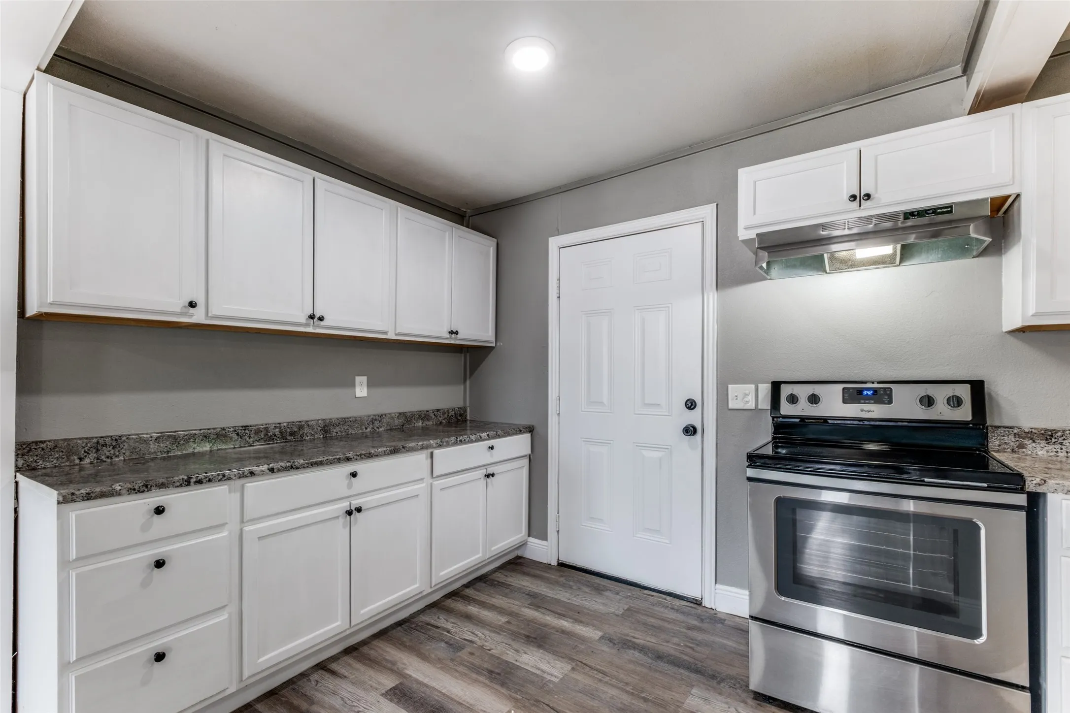 Single Family Residence For Sale in Dallas County , 3111 Arizona Avenue, Dallas, Texas 75216, 3 Bedroom, 2 Bathroom, Garage spaces, 1,070 Sqft, built in 1946, Preowned, mls#21187950, Real Estate Agent in Dallas, Homes For Sale in Dallas county, Homes For Sale in Dallas, Realtor in Dallas Texas, Real Estate Brokerage Independent Realty Texas, Luminita Cordes Realtor