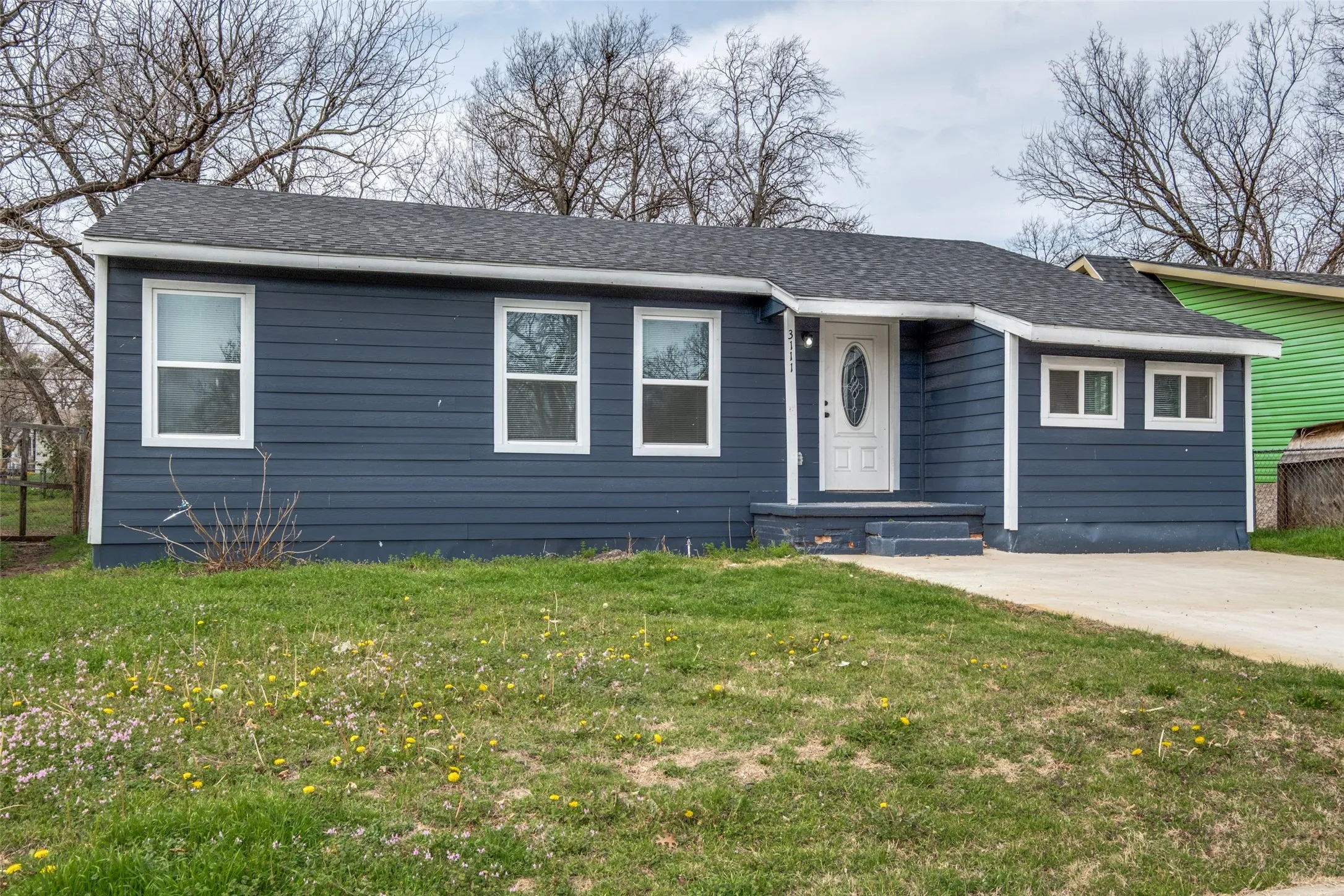 Single Family Residence For Sale in Dallas County , 3111 Arizona Avenue, Dallas, Texas 75216, 3 Bedroom, 2 Bathroom, Garage spaces, 1,070 Sqft, built in 1946, Preowned, mls#21187950, Real Estate Agent in Dallas, Homes For Sale in Dallas county, Homes For Sale in Dallas, Realtor in Dallas Texas, Real Estate Brokerage Independent Realty Texas, Luminita Cordes Realtor