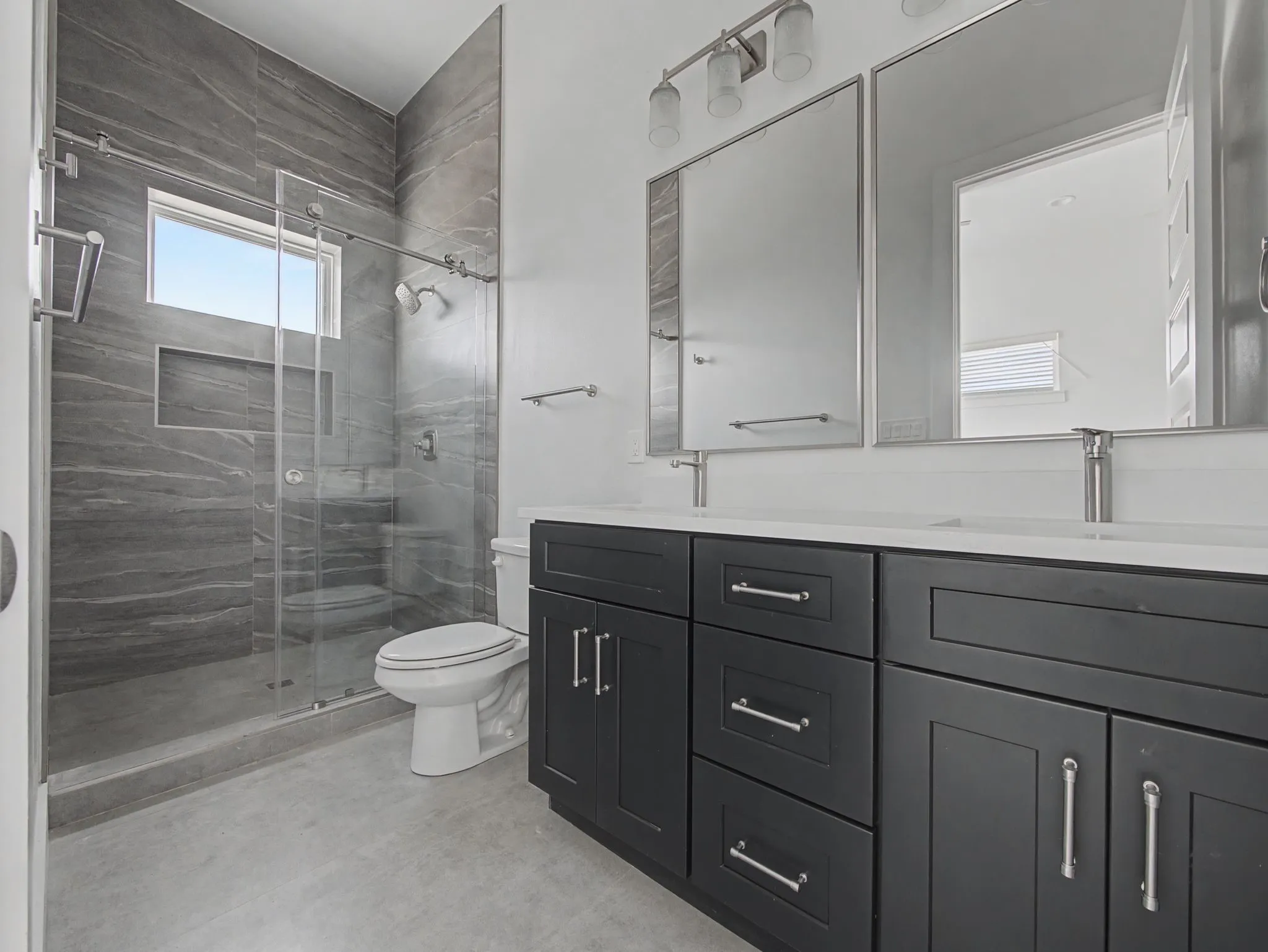Primary Bath- 2bedroom