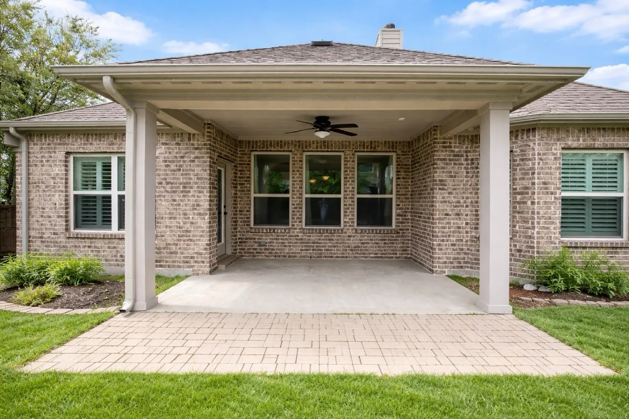 View of patio / terrace featuring ceiling fan