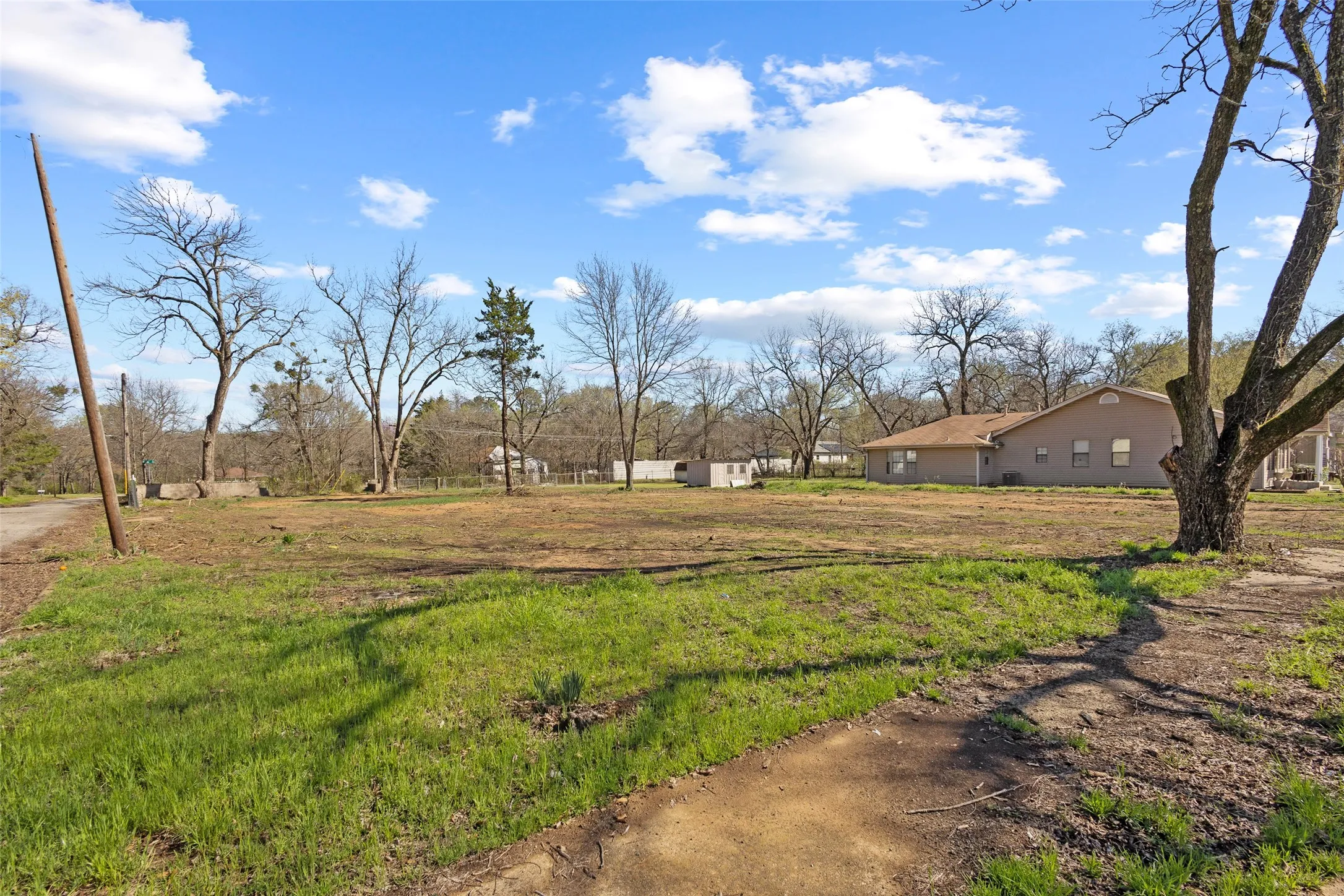 Unimproved Land For Sale in Lamar County , 705 E Cherry Street, Paris, Texas 75460, 0, 0, Garage spaces, 0 Sqft, built in 0, Price $17,500, mls#21188159, Real Estate Agent in Paris, Homes For Sale in Lamar county, Homes For Sale in Paris, Realtor in Paris Texas, Real Estate Brokerage Independent Realty Texas, Luminita Cordes Realtor