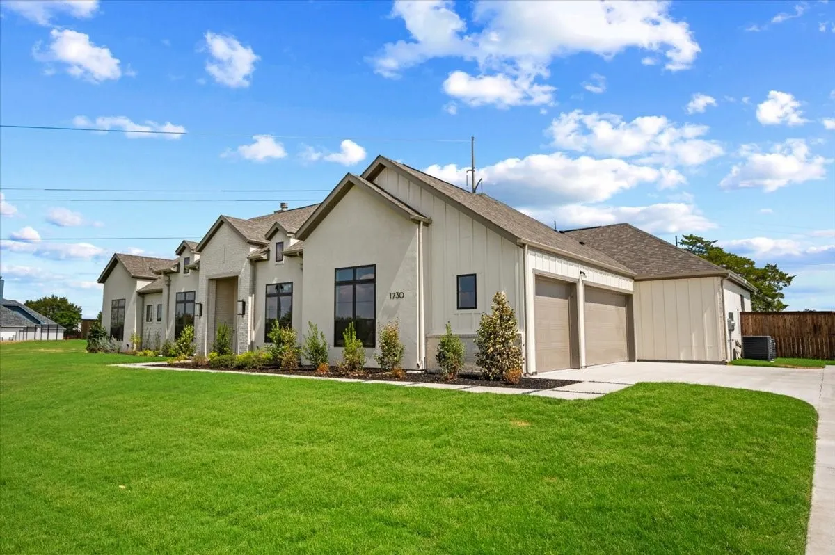 Single Family Residence For Sale in Ellis County , 1730 Carroll Moran Trail, Midlothian, Texas 76065, 4 Bedroom, 3 Bathroom, 3 Garage spaces, 3,349 Sqft, built in 2026, New Construction - Incomplete, mls#21188180, Real Estate Agent in Midlothian, Homes For Sale in Ellis county, Homes For Sale in Midlothian, Realtor in Midlothian Texas, Real Estate Brokerage Independent Realty Texas, Luminita Cordes Realtor