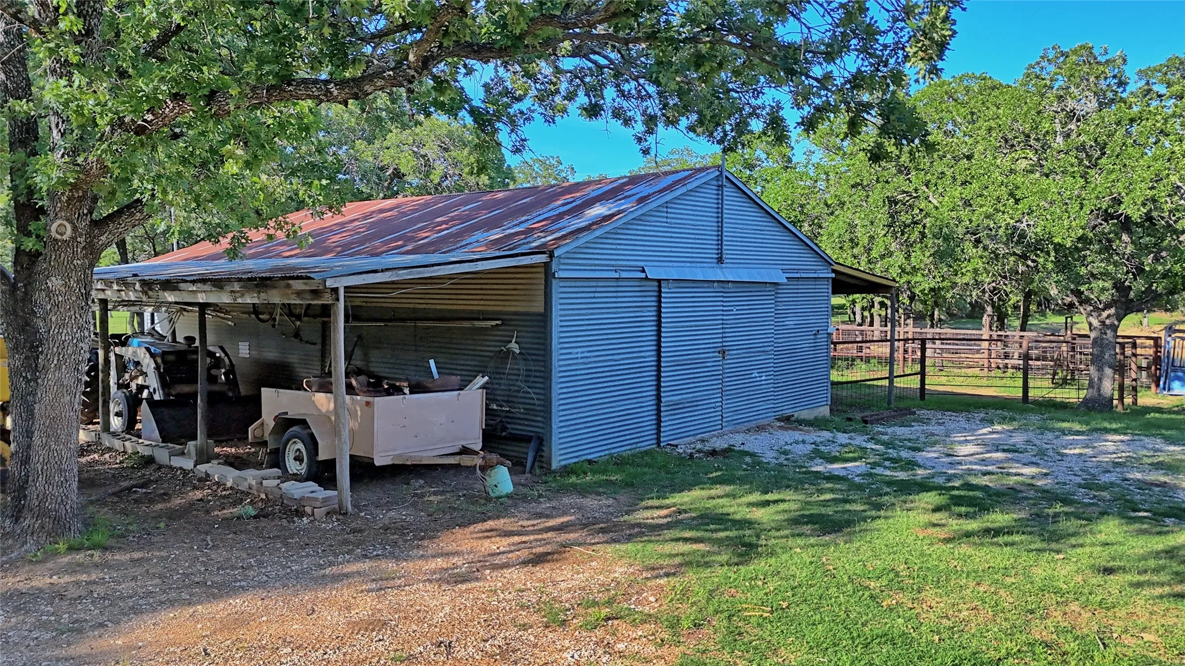 Farm For Sale in Montague County , 858 Ford Road, Bowie, Texas 76230, 3 Bedroom, 2 Bathroom, 3 Garage spaces, 1,706 Sqft, built in 1972, Price $1,595,000, mls#21188189, Real Estate Agent in Bowie, Homes For Sale in Montague county, Homes For Sale in Bowie, Realtor in Bowie Texas, Real Estate Brokerage Independent Realty Texas, Luminita Cordes Realtor