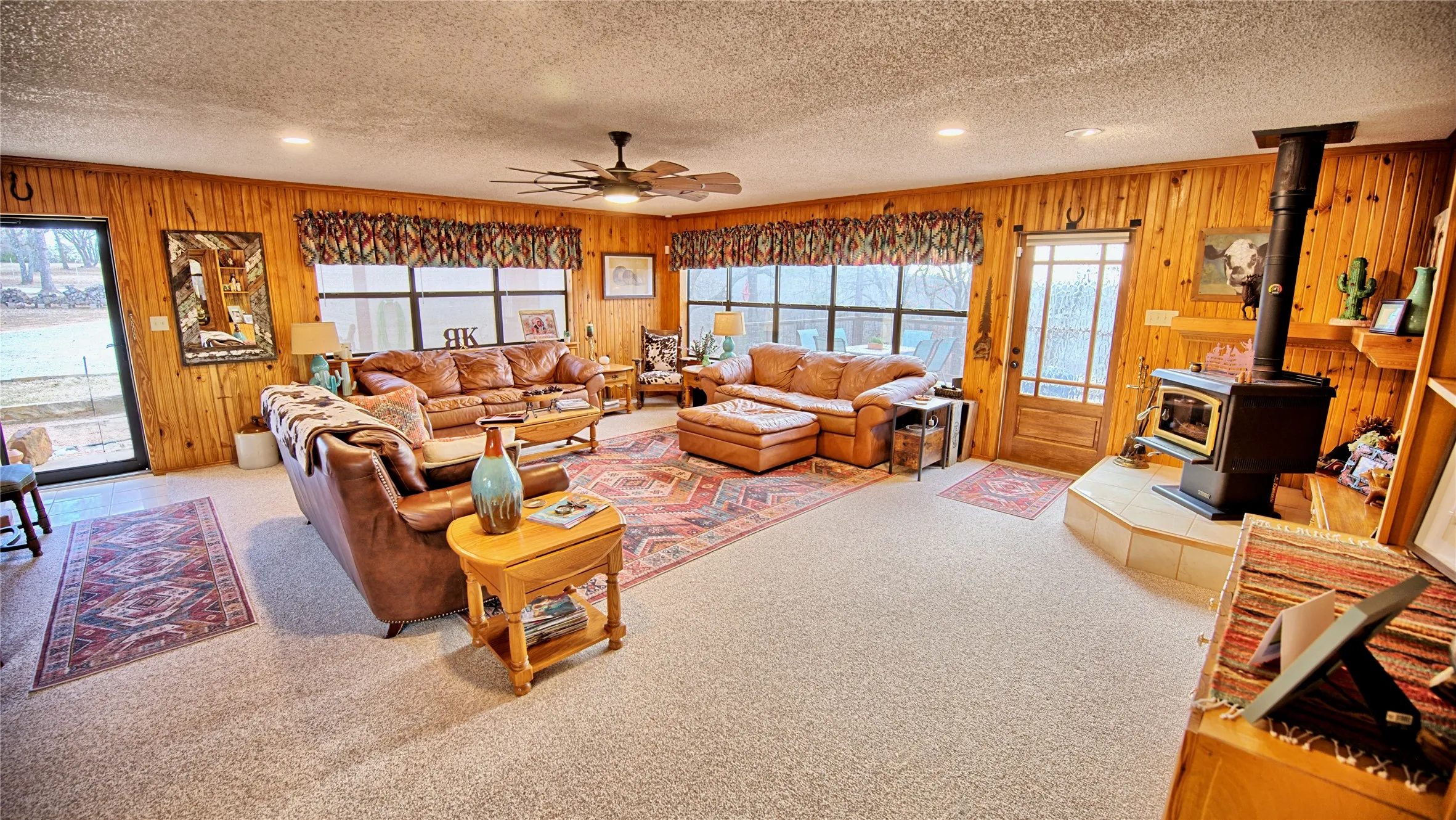 Farm For Sale in Montague County , 858 Ford Road, Bowie, Texas 76230, 3 Bedroom, 2 Bathroom, 3 Garage spaces, 1,706 Sqft, built in 1972, Price $1,595,000, mls#21188189, Real Estate Agent in Bowie, Homes For Sale in Montague county, Homes For Sale in Bowie, Realtor in Bowie Texas, Real Estate Brokerage Independent Realty Texas, Luminita Cordes Realtor