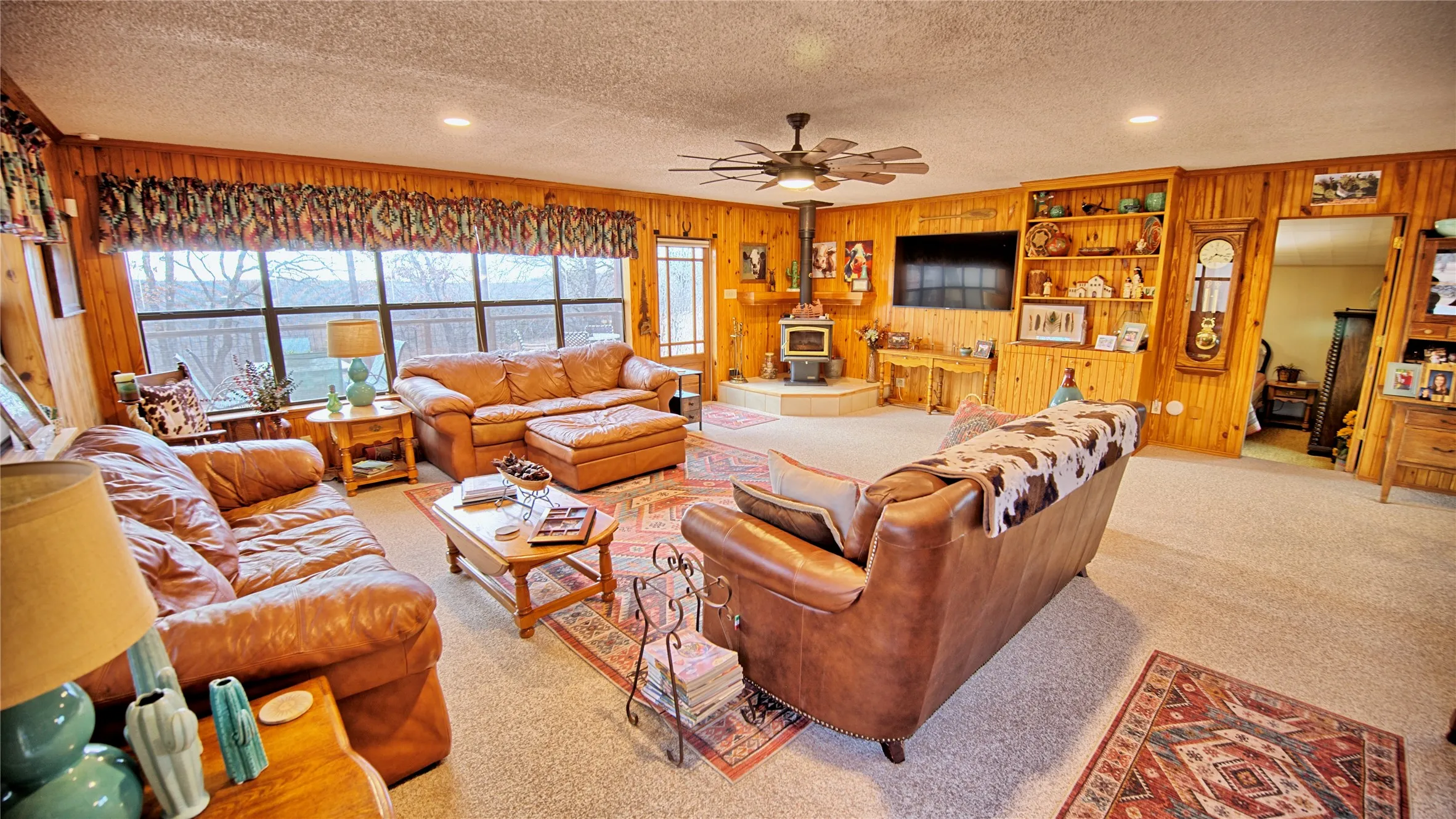 Farm For Sale in Montague County , 858 Ford Road, Bowie, Texas 76230, 3 Bedroom, 2 Bathroom, 3 Garage spaces, 1,706 Sqft, built in 1972, Price $1,595,000, mls#21188189, Real Estate Agent in Bowie, Homes For Sale in Montague county, Homes For Sale in Bowie, Realtor in Bowie Texas, Real Estate Brokerage Independent Realty Texas, Luminita Cordes Realtor