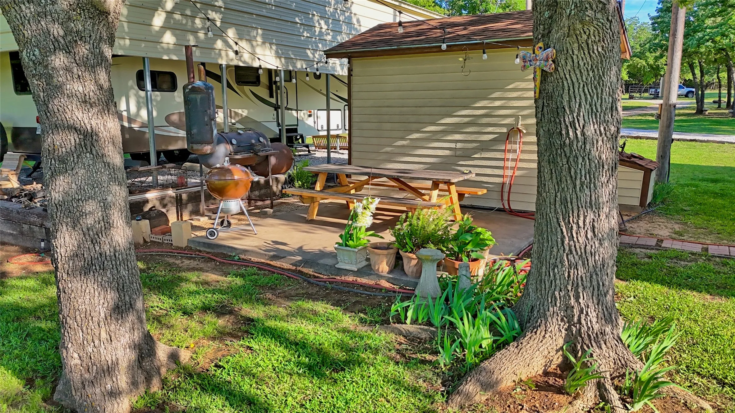 Farm For Sale in Montague County , 858 Ford Road, Bowie, Texas 76230, 3 Bedroom, 2 Bathroom, 3 Garage spaces, 1,706 Sqft, built in 1972, Price $1,595,000, mls#21188189, Real Estate Agent in Bowie, Homes For Sale in Montague county, Homes For Sale in Bowie, Realtor in Bowie Texas, Real Estate Brokerage Independent Realty Texas, Luminita Cordes Realtor