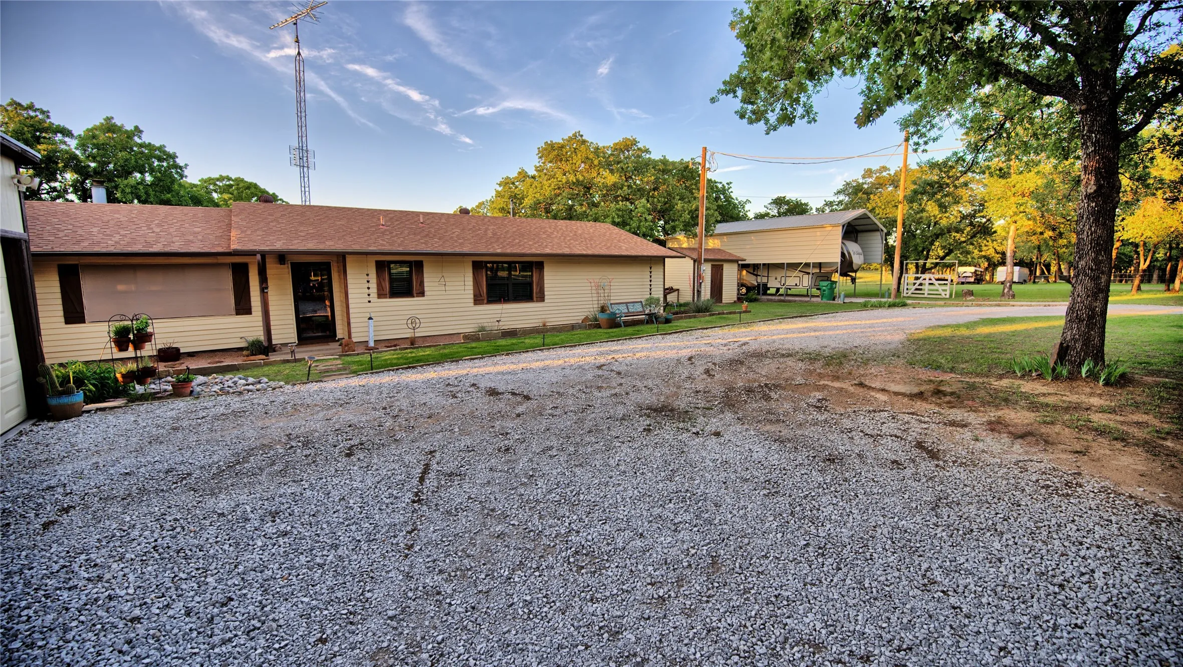 Farm For Sale in Montague County , 858 Ford Road, Bowie, Texas 76230, 3 Bedroom, 2 Bathroom, 3 Garage spaces, 1,706 Sqft, built in 1972, Price $1,595,000, mls#21188189, Real Estate Agent in Bowie, Homes For Sale in Montague county, Homes For Sale in Bowie, Realtor in Bowie Texas, Real Estate Brokerage Independent Realty Texas, Luminita Cordes Realtor