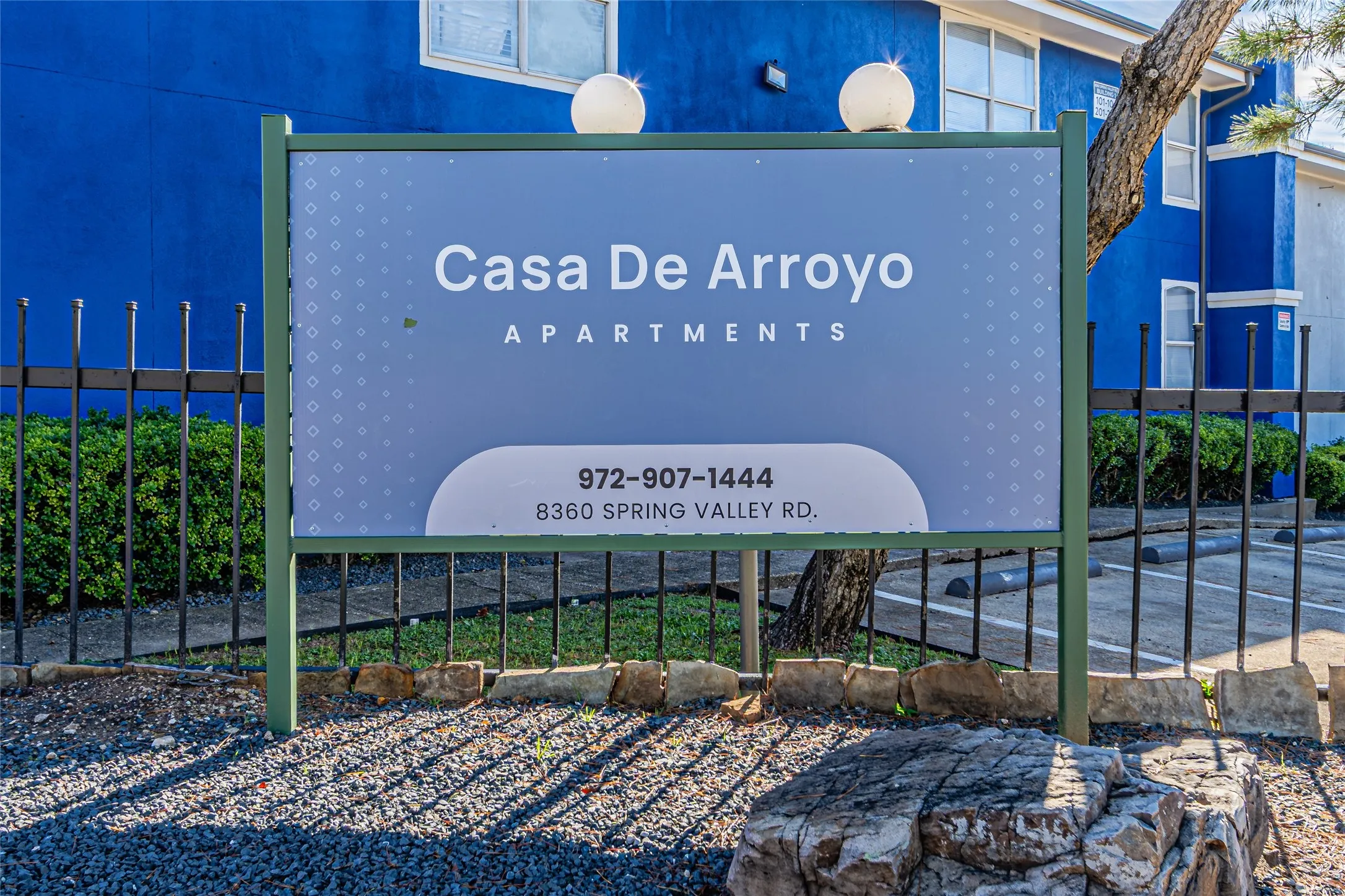 Apartment For Rent in Dallas County , 8360 Spring Valley Road R, Dallas, Texas 75240, 2 Bedrooms, 1 Bathroom, Garage spaces, 20,196 Sqft, built in 1968, Price $1,300, mls#21188272, Real Estate Agent in Dallas, Homes For Rent in Dallas county, Homes For Rent in Dallas, Realtor in Dallas Texas, Real Estate Brokerage Independent Realty Texas, Luminita Cordes Realtor