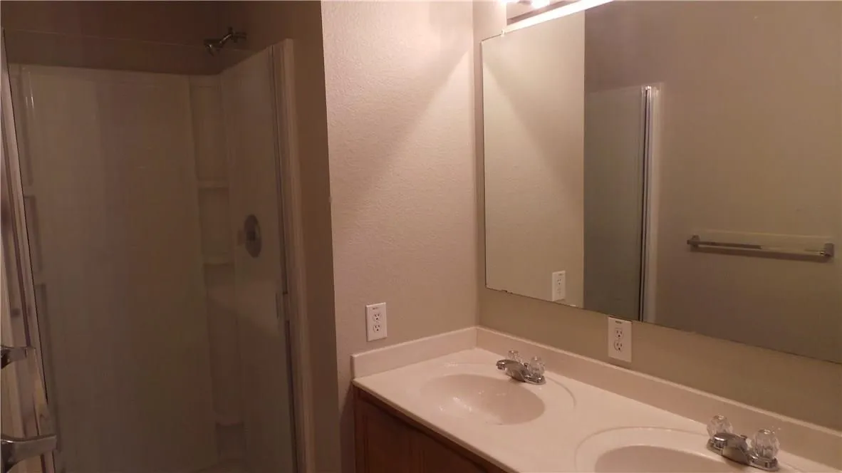 Single Family Residence For Rent in Rockwall County , 524 Timberhaven Trail, Royse City, Texas 75189, 3 Bedroom, 2 Bathroom, 2 Garage spaces, 1,693 Sqft, built in 2006, mls#21188160, Real Estate Agent in Royse City, Homes For Rent in Rockwall county, Homes For Rent in Royse City, Realtor in Royse City Texas, Real Estate Brokerage Independent Realty Texas, Luminita Cordes Realtor