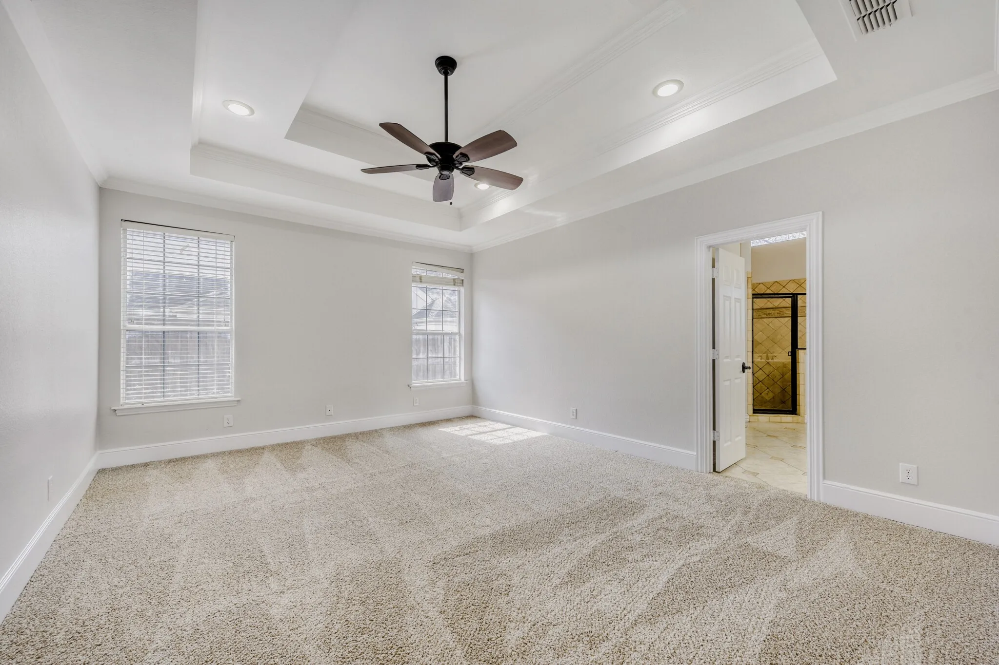 Single Family Residence For Sale in Denton County , 27 Wellington Oaks Circle, Denton, Texas 76210, 4 Bedroom, 3 Bathroom, 2 Garage spaces, 2,839 Sqft, built in 1995, mls#21133282, Real Estate Agent in Denton, Homes For Sale in Denton county, Homes For Sale in Denton, Realtor in Denton Texas, Real Estate Brokerage Independent Realty Texas, Luminita Cordes Realtor