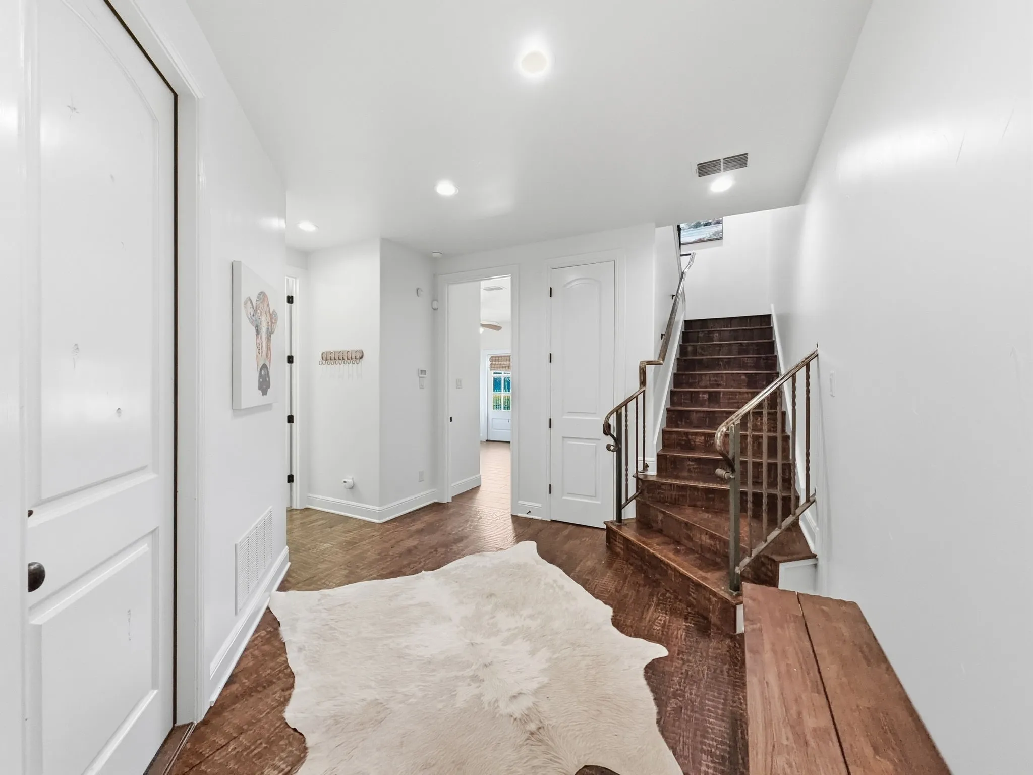 Townhouse For Sale in Palo Pinto County , 3003 Shoreside Point, Graford, Texas 76449, 4 Bedroom, 5 Bathroom, 2 Garage spaces, 2,590 Sqft, built in 2011, Preowned, mls#21186027, Real Estate Agent in Graford, Homes For Sale in Palo Pinto county, Homes For Sale in Graford, Realtor in Graford Texas, Real Estate Brokerage Independent Realty Texas, Luminita Cordes Realtor