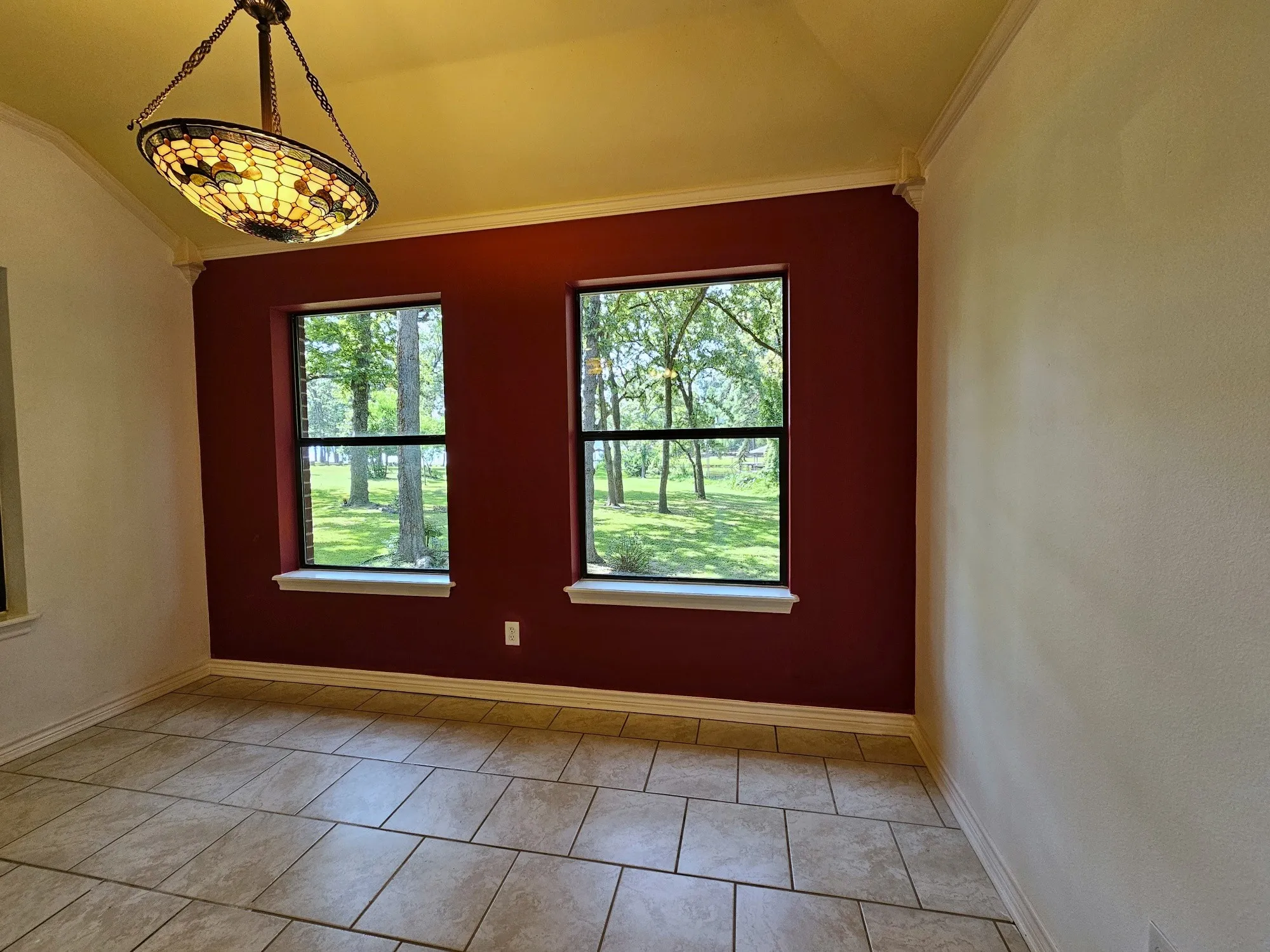 Single Family Residence For Sale in Henderson County , 5731 N Cape Drive, Chandler, Texas 75758, 2 Bedroom, 2 Bathroom, Garage spaces, 1,332 Sqft, built in 2006, Preowned, mls#21185470, Real Estate Agent in Chandler, Homes For Sale in Henderson county, Homes For Sale in Chandler, Realtor in Chandler Texas, Real Estate Brokerage Independent Realty Texas, Luminita Cordes Realtor