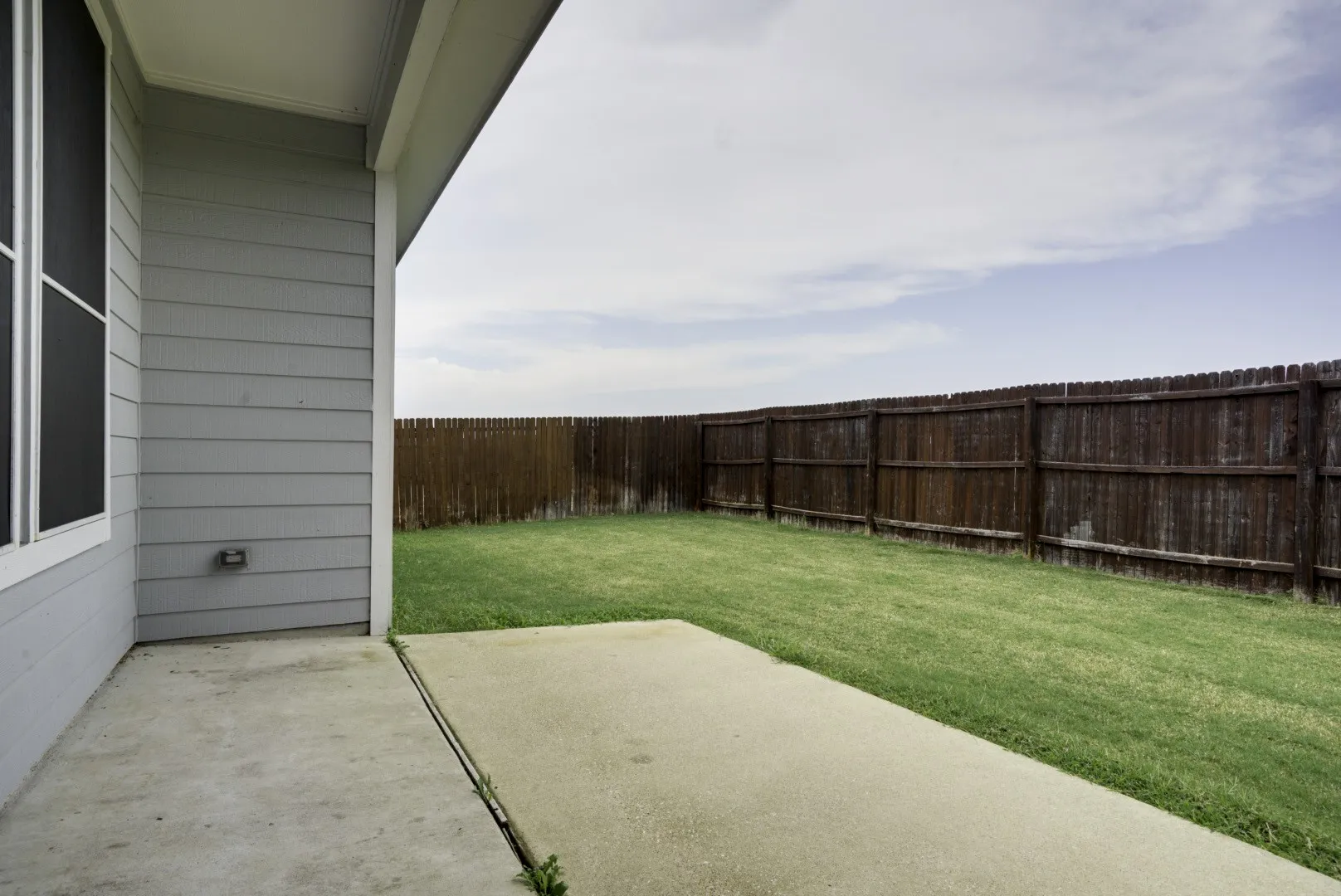 Single Family Residence For Sale in Kaufman County , 2006 Enchanted Rock Drive, Forney, Texas 75126, 4 Bedroom, 2 Bathroom, 2 Garage spaces, 2,887 Sqft, built in 2015, Preowned, mls#21188433, Real Estate Agent in Forney, Homes For Sale in Kaufman county, Homes For Sale in Forney, Realtor in Forney Texas, Real Estate Brokerage Independent Realty Texas, Luminita Cordes Realtor