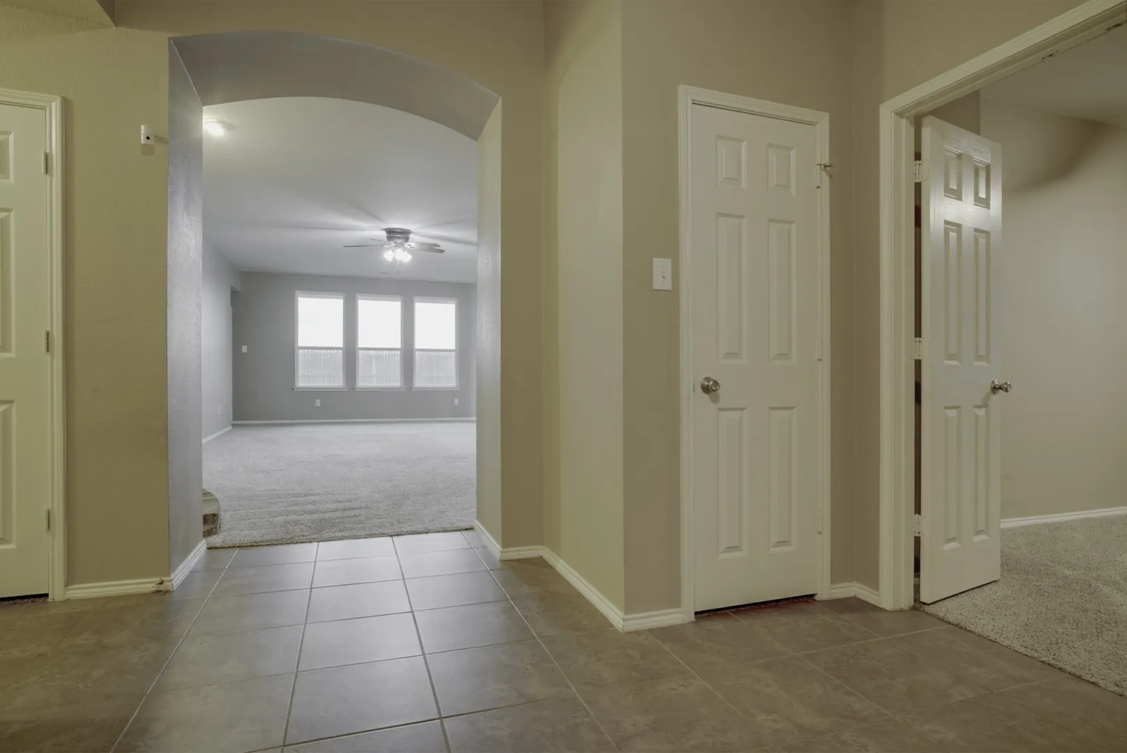 Single Family Residence For Sale in Kaufman County , 2006 Enchanted Rock Drive, Forney, Texas 75126, 4 Bedroom, 2 Bathroom, 2 Garage spaces, 2,887 Sqft, built in 2015, Preowned, mls#21188433, Real Estate Agent in Forney, Homes For Sale in Kaufman county, Homes For Sale in Forney, Realtor in Forney Texas, Real Estate Brokerage Independent Realty Texas, Luminita Cordes Realtor