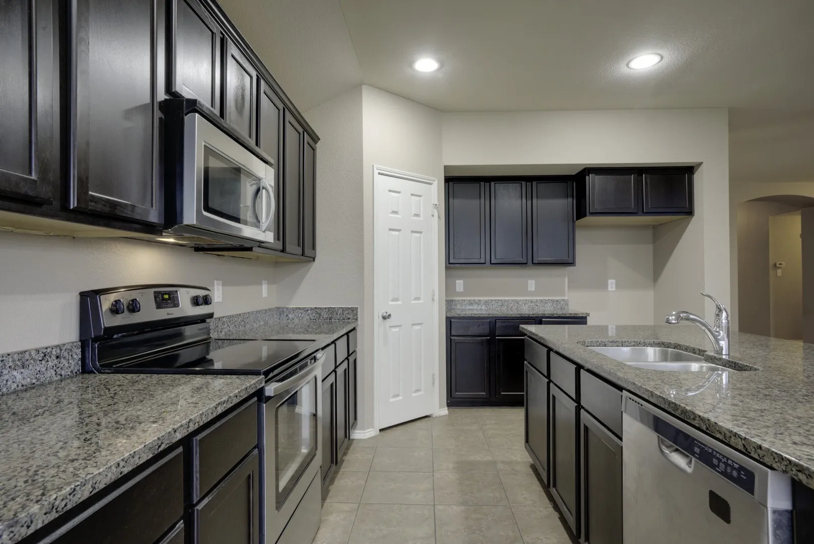 Single Family Residence For Sale in Kaufman County , 2006 Enchanted Rock Drive, Forney, Texas 75126, 4 Bedroom, 2 Bathroom, 2 Garage spaces, 2,887 Sqft, built in 2015, Preowned, mls#21188433, Real Estate Agent in Forney, Homes For Sale in Kaufman county, Homes For Sale in Forney, Realtor in Forney Texas, Real Estate Brokerage Independent Realty Texas, Luminita Cordes Realtor