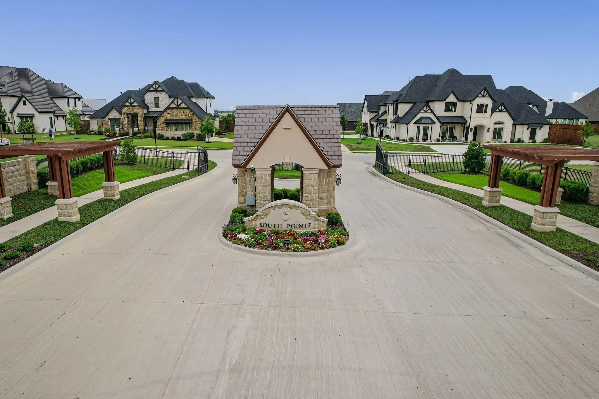 Warehouse For Sale in Johnson County , 1208 Knoll Crest Drive, Mansfield, Texas 76063, 0, 0, Garage spaces, 0 Sqft, built in 0, Price $395,000, mls#21188440, Real Estate Agent in Mansfield, Homes For Sale in Johnson county, Homes For Sale in Mansfield, Realtor in Mansfield Texas, Real Estate Brokerage Independent Realty Texas, Luminita Cordes Realtor