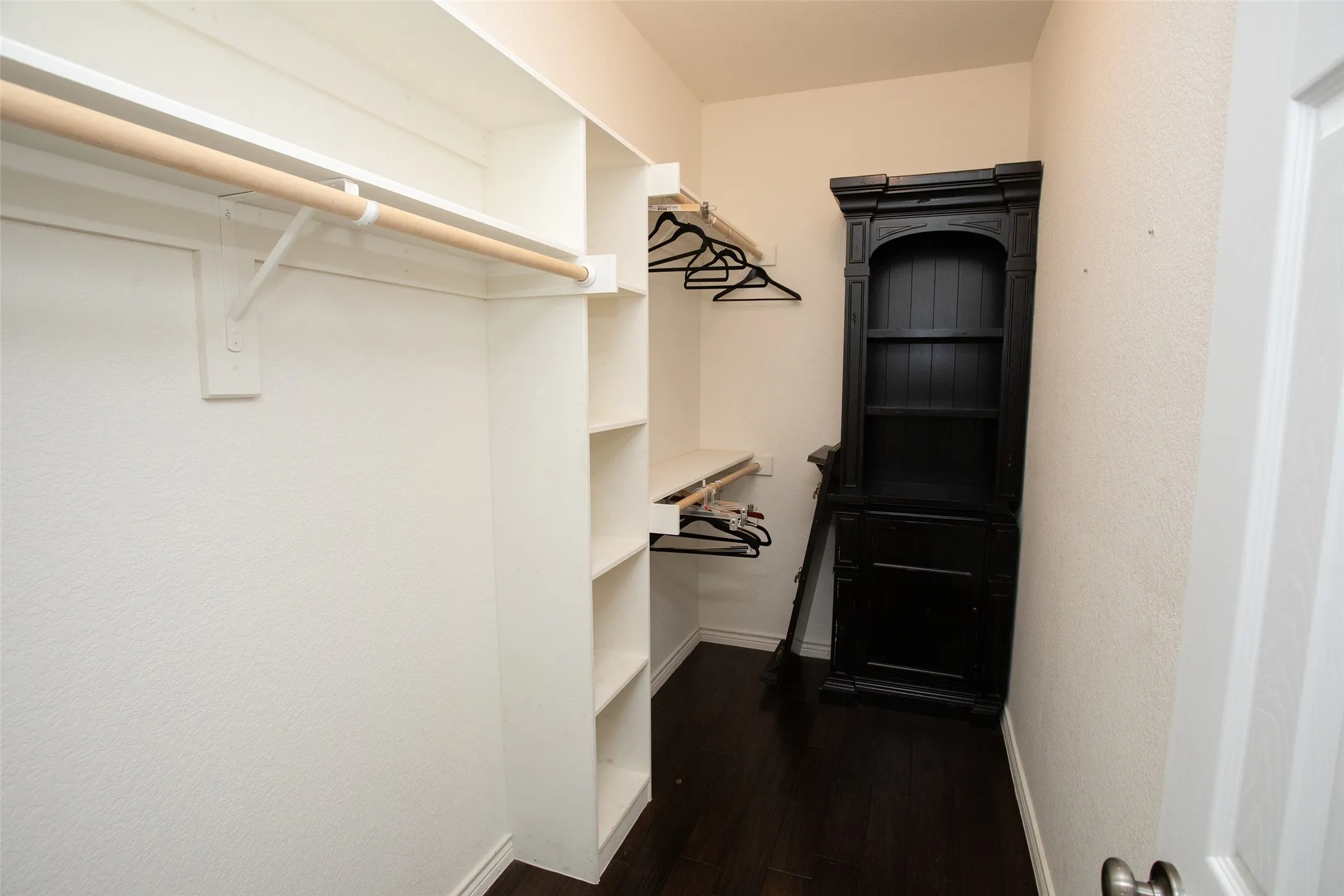 Condominium For Sale in Palo Pinto County , 1204 Eagle Point, Graford, Texas 76449, 3 Bedroom, 3 Bathroom, 1 Garage spaces, 2,061 Sqft, built in 2007, mls#21185475, Real Estate Agent in Graford, Homes For Sale in Palo Pinto county, Homes For Sale in Graford, Realtor in Graford Texas, Real Estate Brokerage Independent Realty Texas, Luminita Cordes Realtor