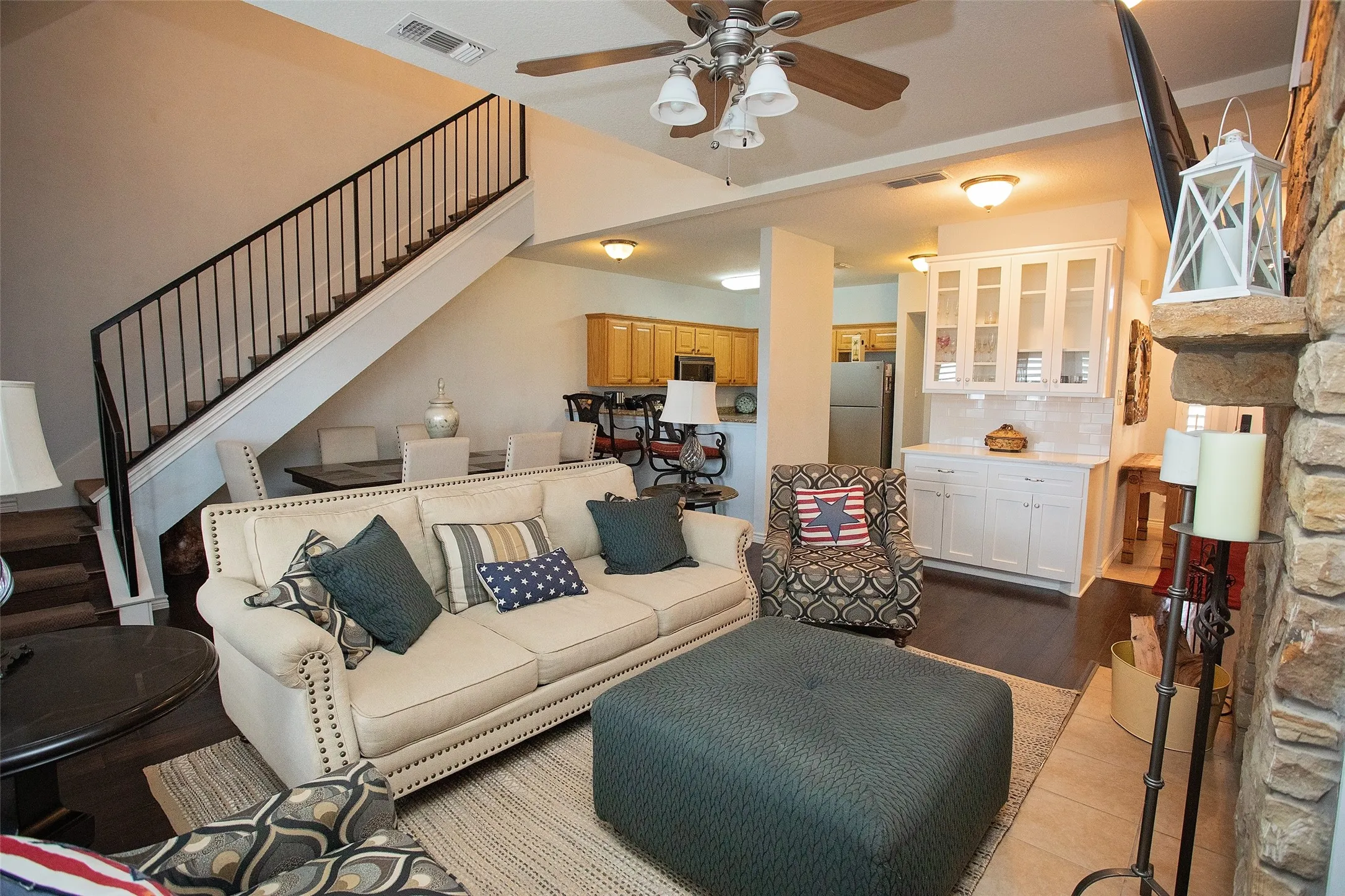 Condominium For Sale in Palo Pinto County , 1204 Eagle Point, Graford, Texas 76449, 3 Bedroom, 3 Bathroom, 1 Garage spaces, 2,061 Sqft, built in 2007, mls#21185475, Real Estate Agent in Graford, Homes For Sale in Palo Pinto county, Homes For Sale in Graford, Realtor in Graford Texas, Real Estate Brokerage Independent Realty Texas, Luminita Cordes Realtor